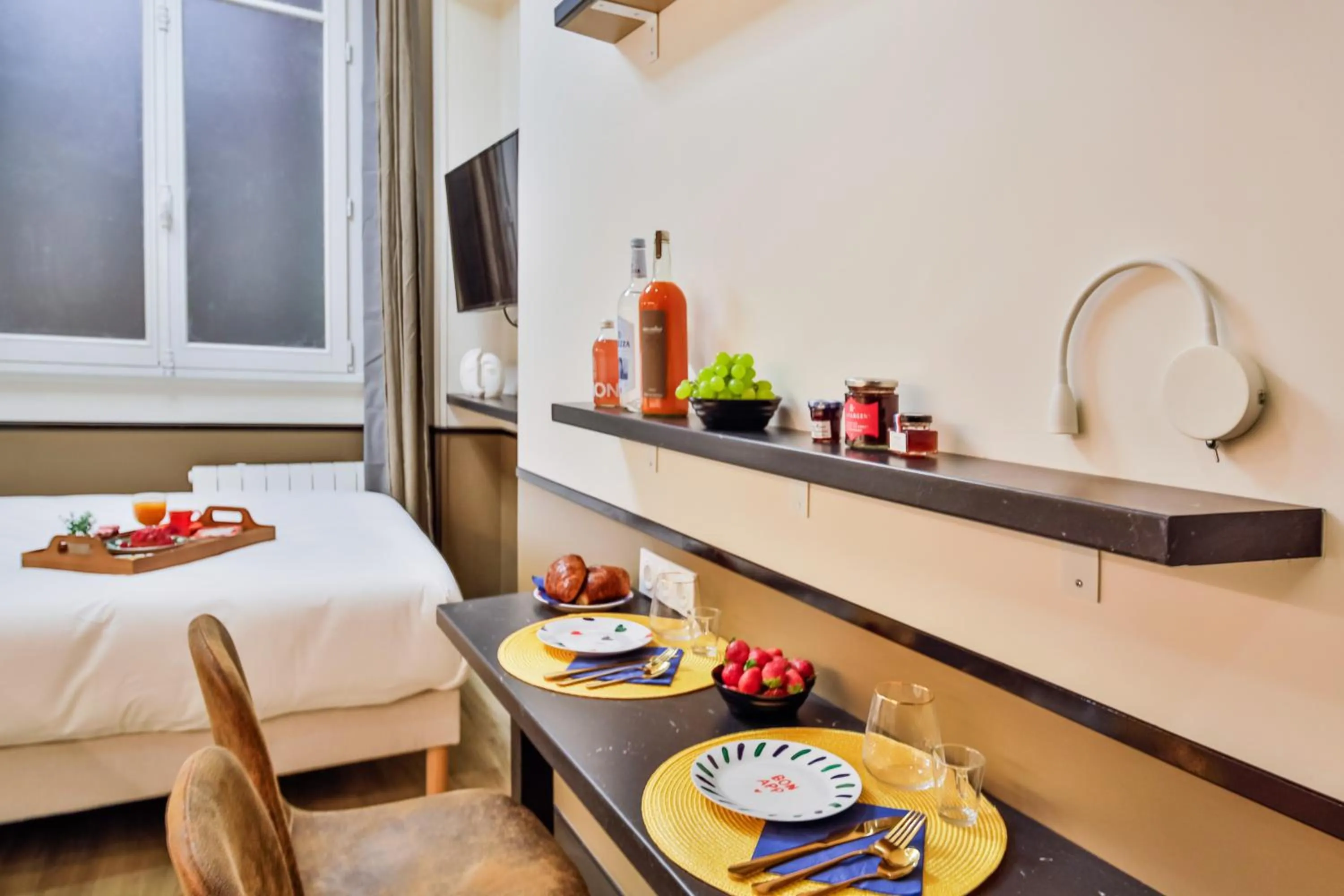 Dining area, Bed in WS Opéra - Edimbourg