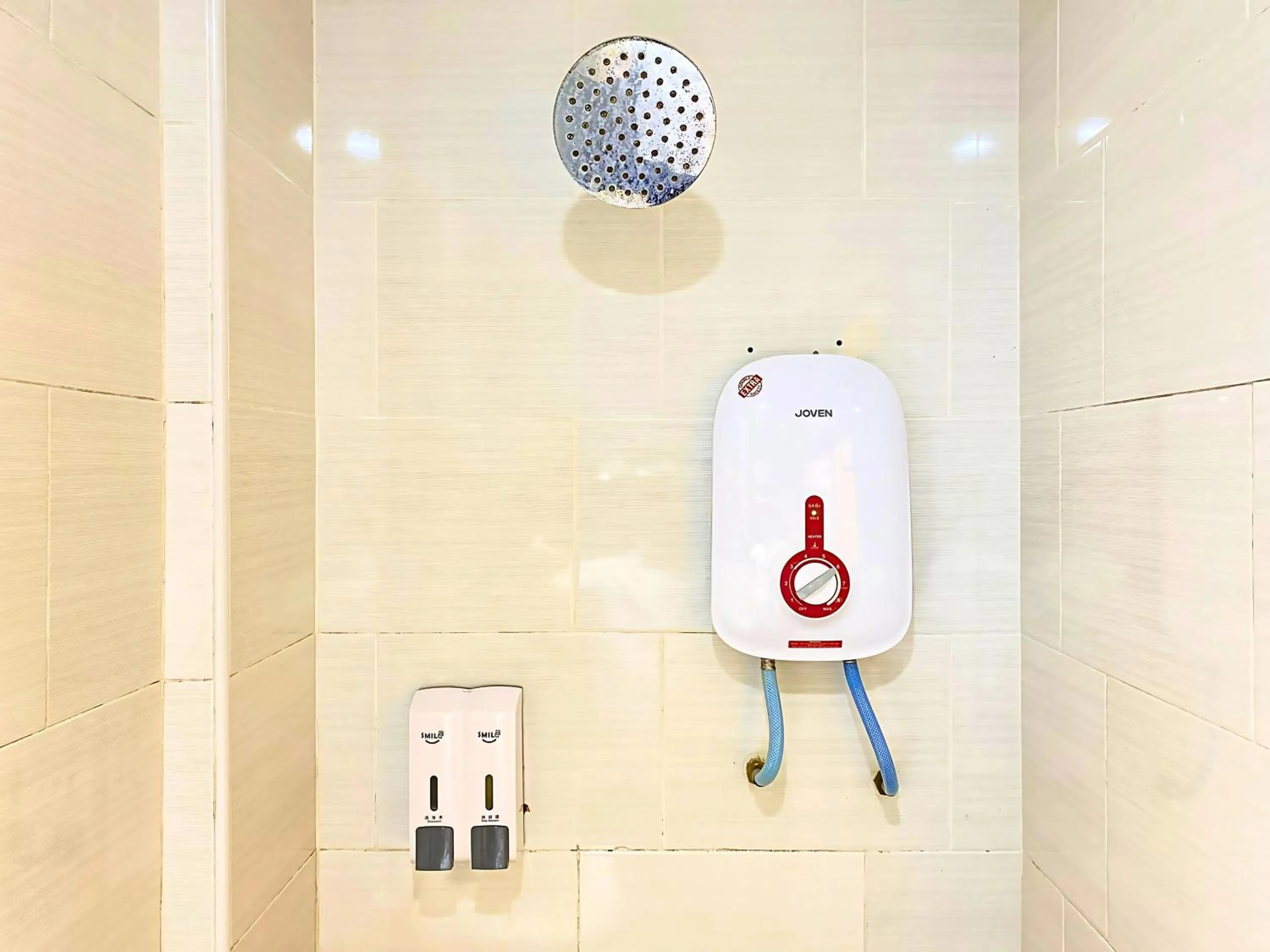 Shower in Seeds Hotel Setia Wangsa