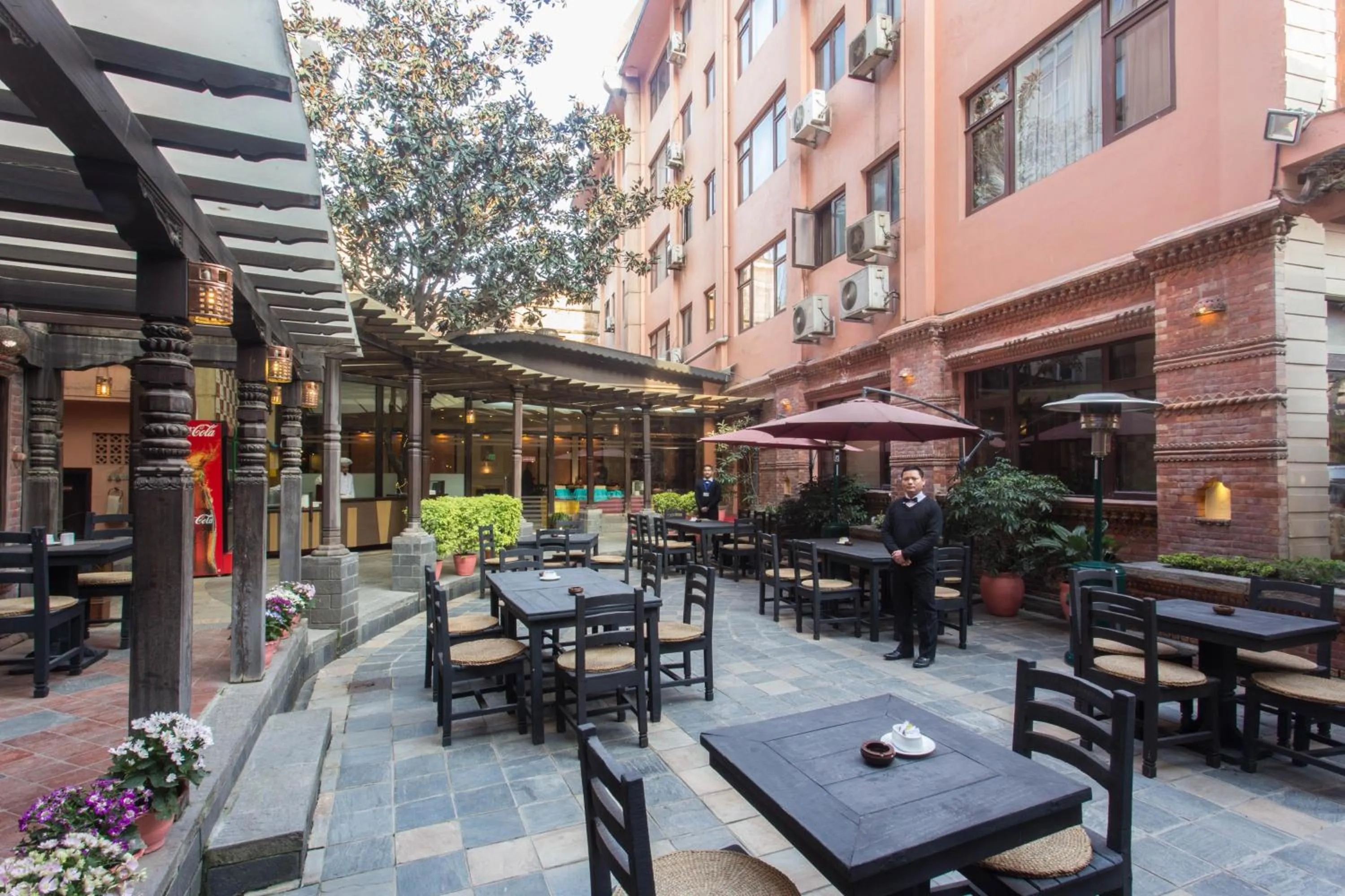 Restaurant/places to eat in Hotel Marshyangdi