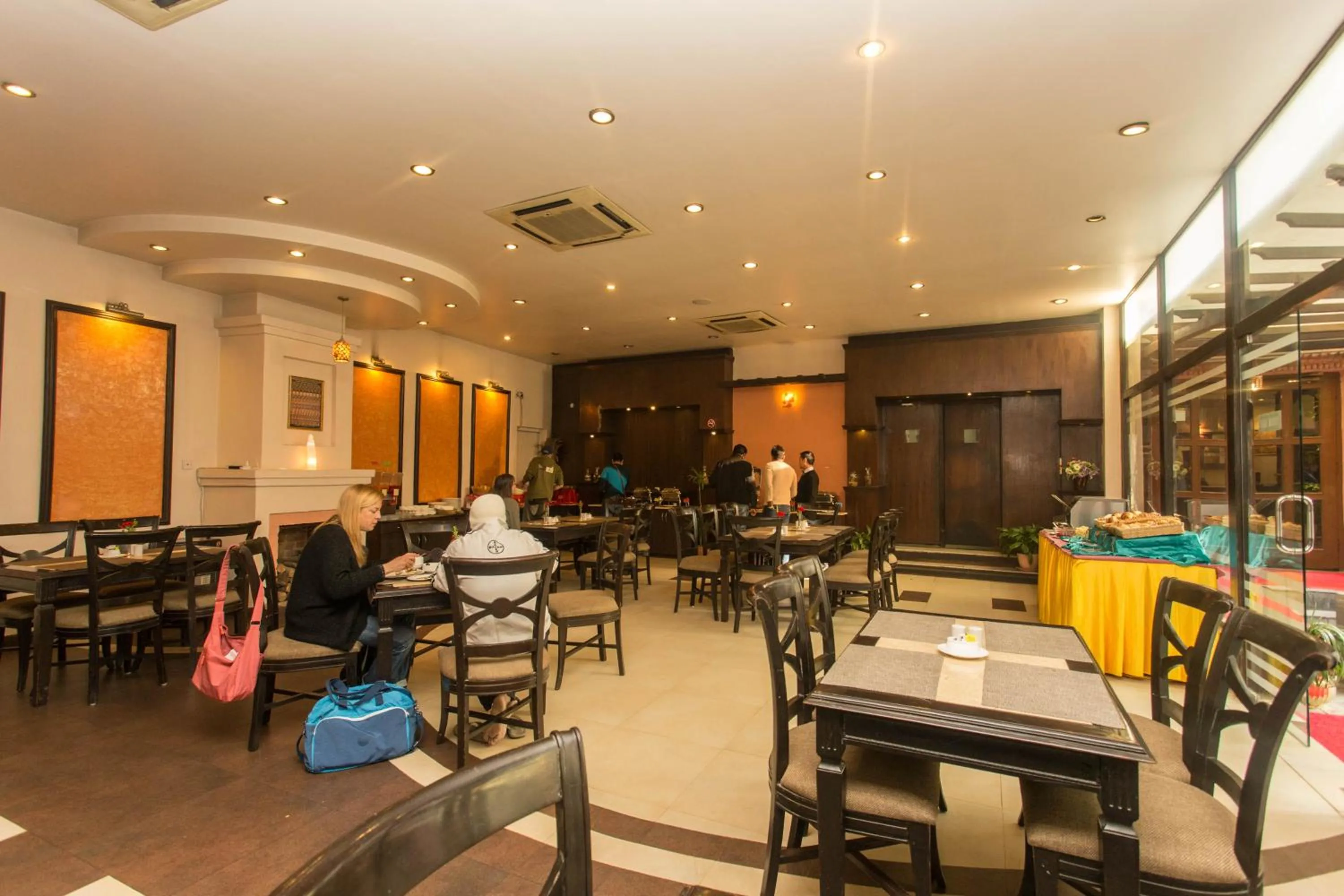 Restaurant/places to eat in Hotel Marshyangdi