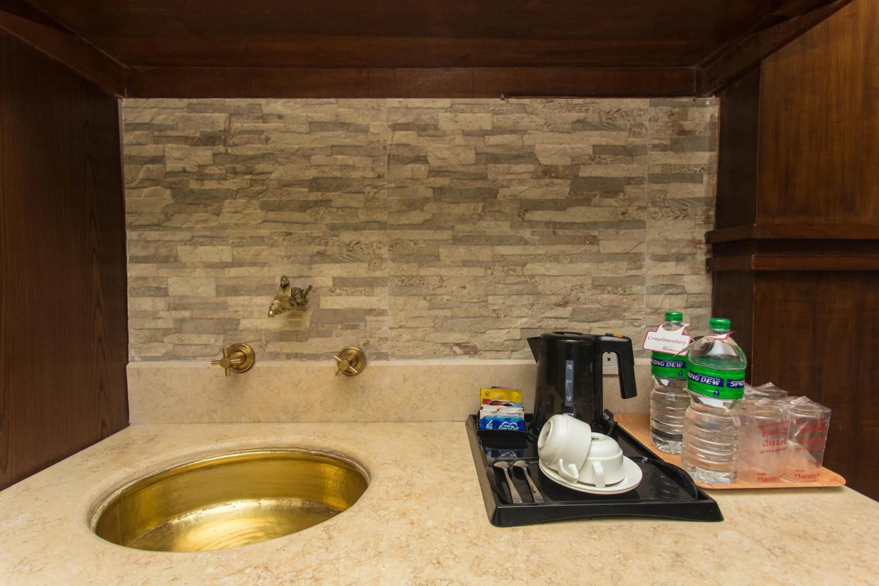 Coffee/tea facilities in Hotel Marshyangdi