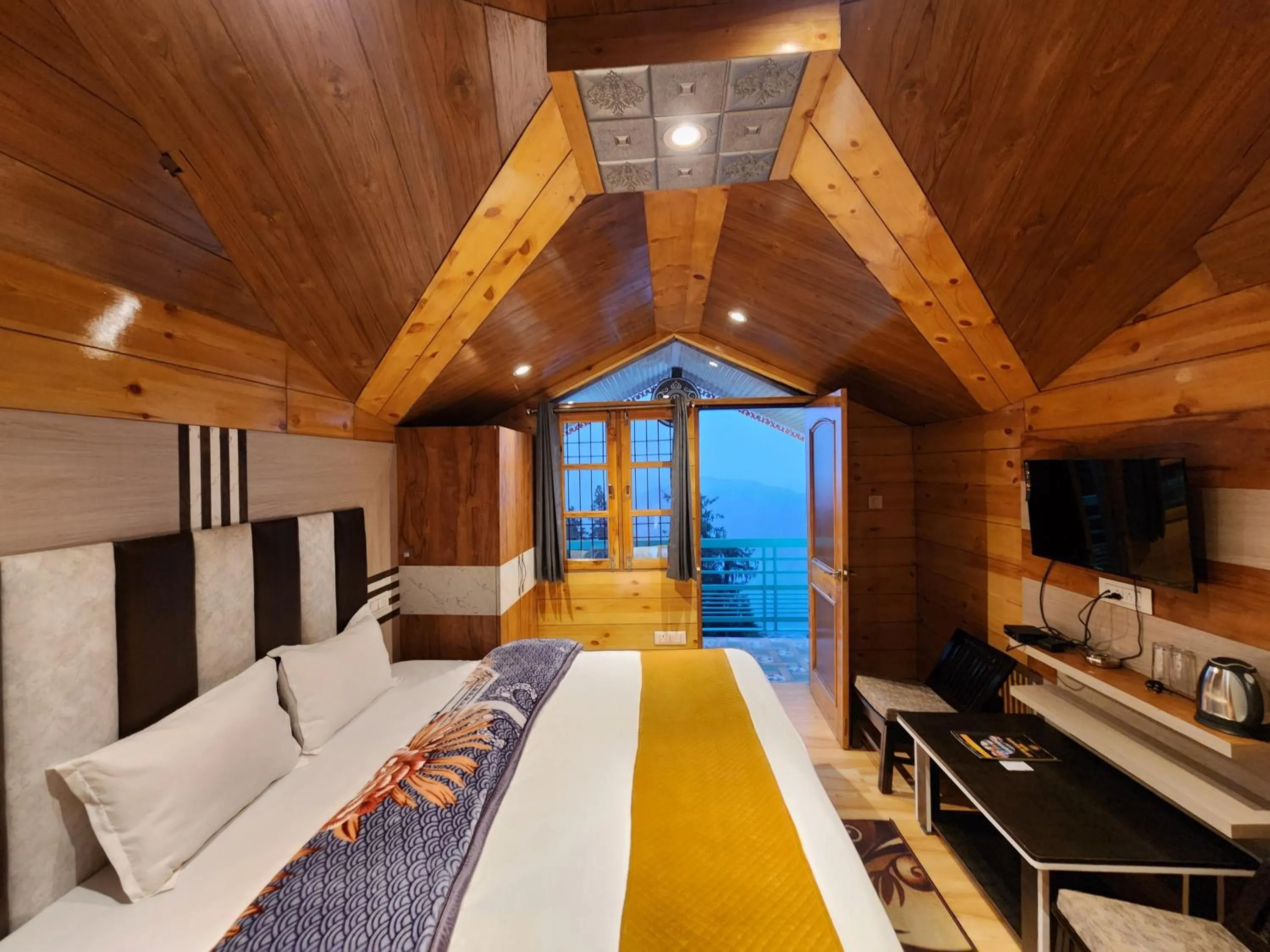 Bed in Hotel Ranveer Palace