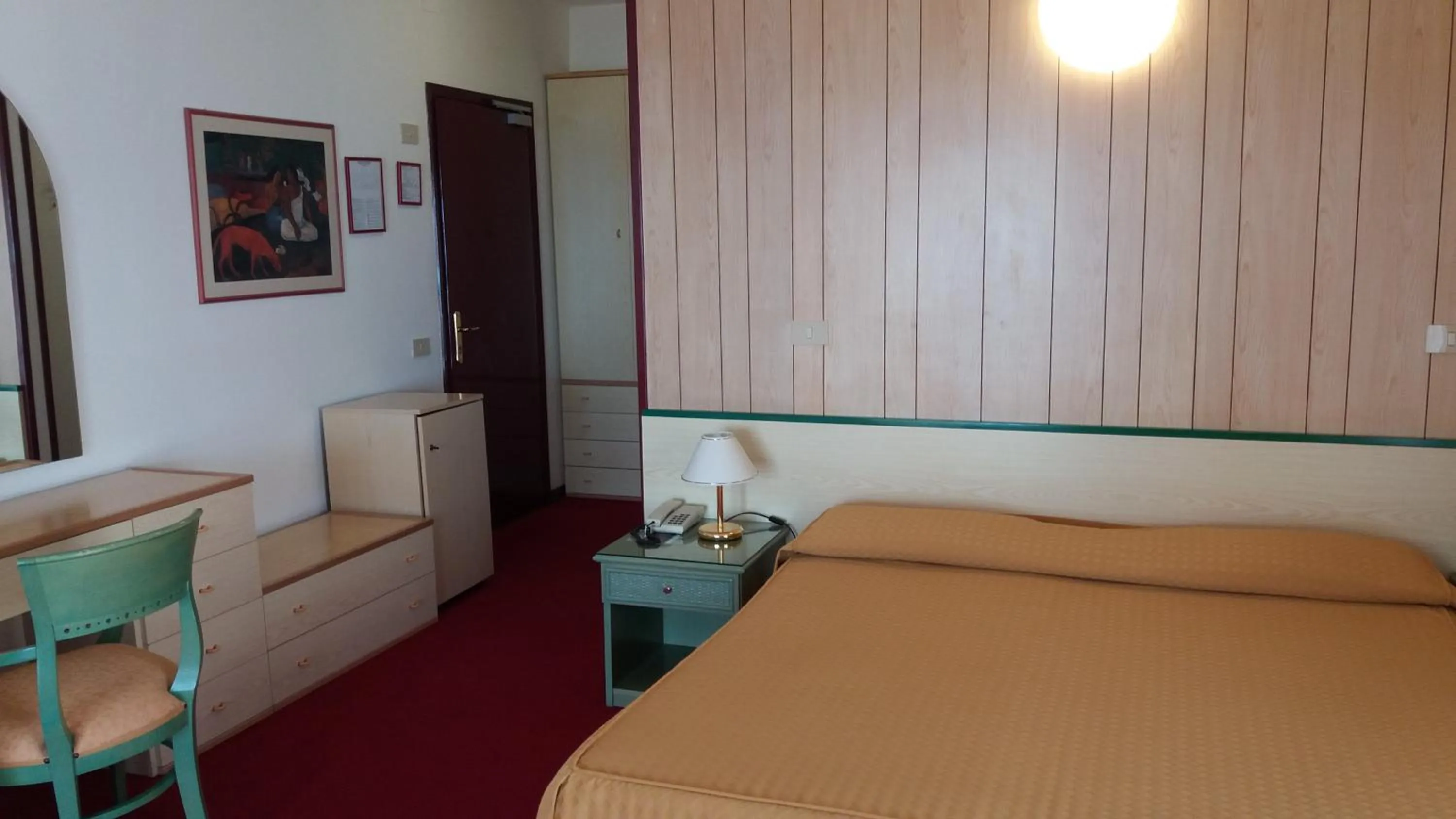 Photo of the whole room, Bed in Hotel Majestic