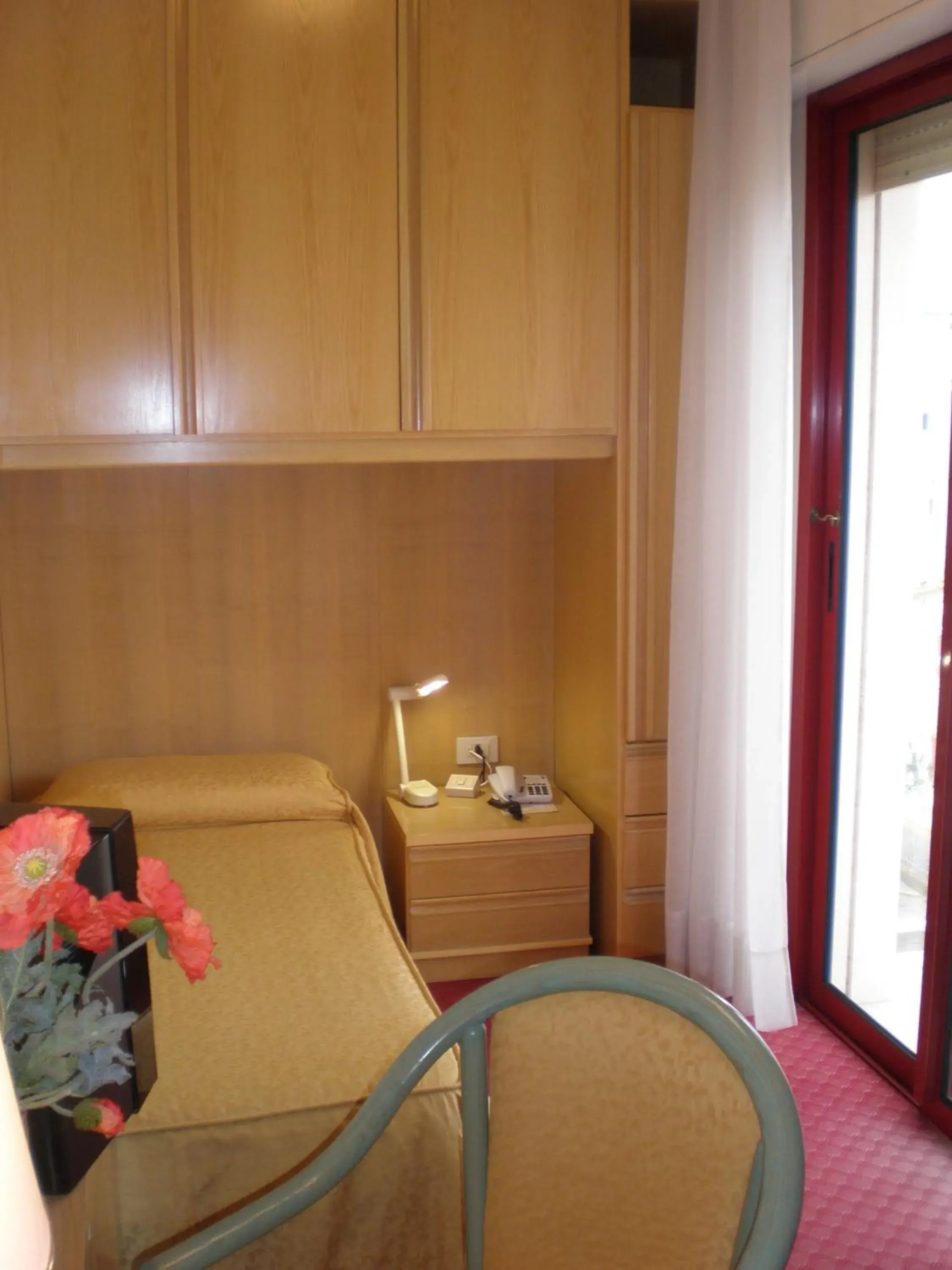 Classic Single Room with Balcony in Hotel Majestic Classic Single Room with Balcony in Hotel Majestic