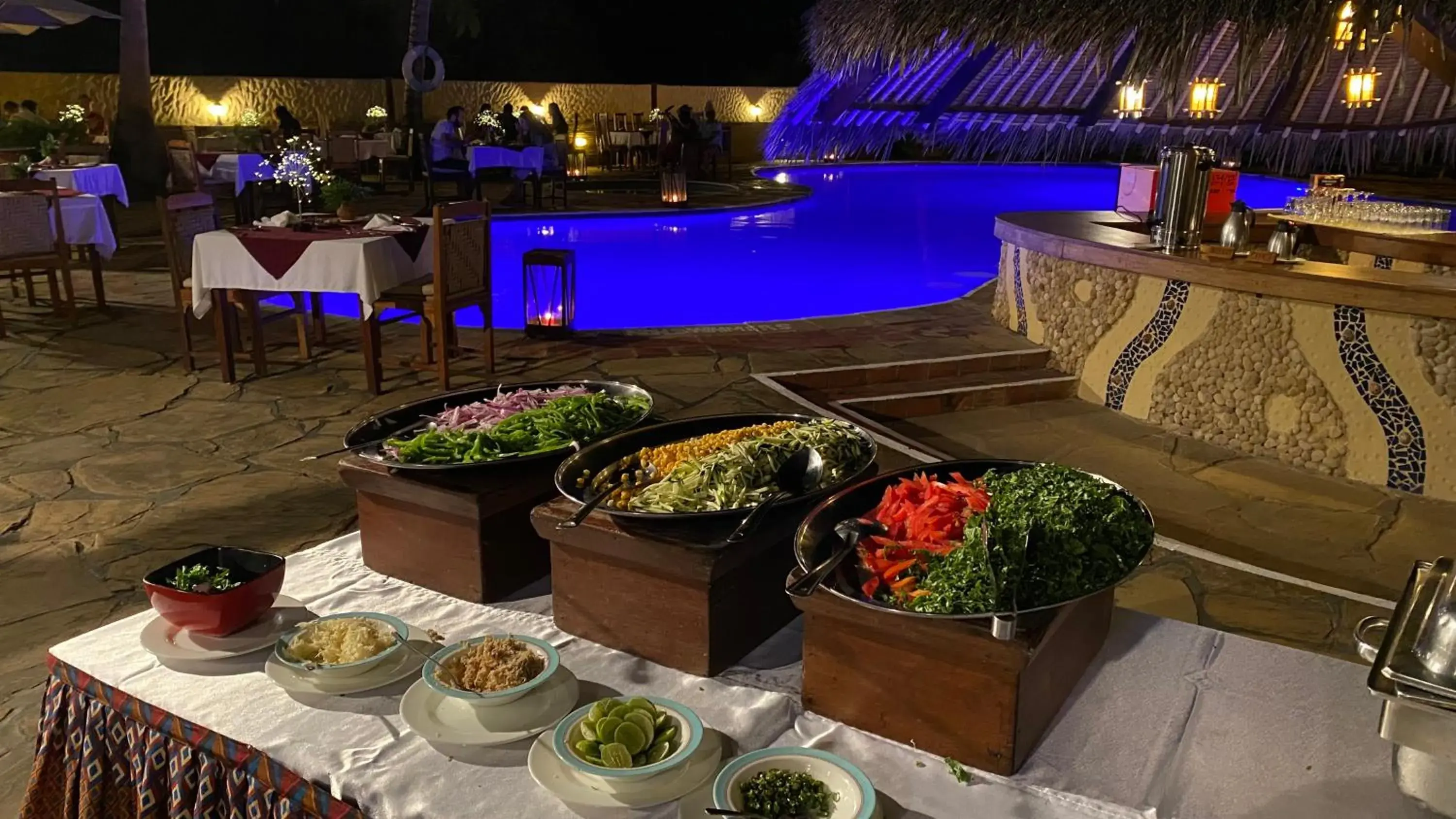 Restaurant/places to eat in Pinewood Beach Resort and Spa Restaurant/places to eat in Pinewood Beach Resort and Spa