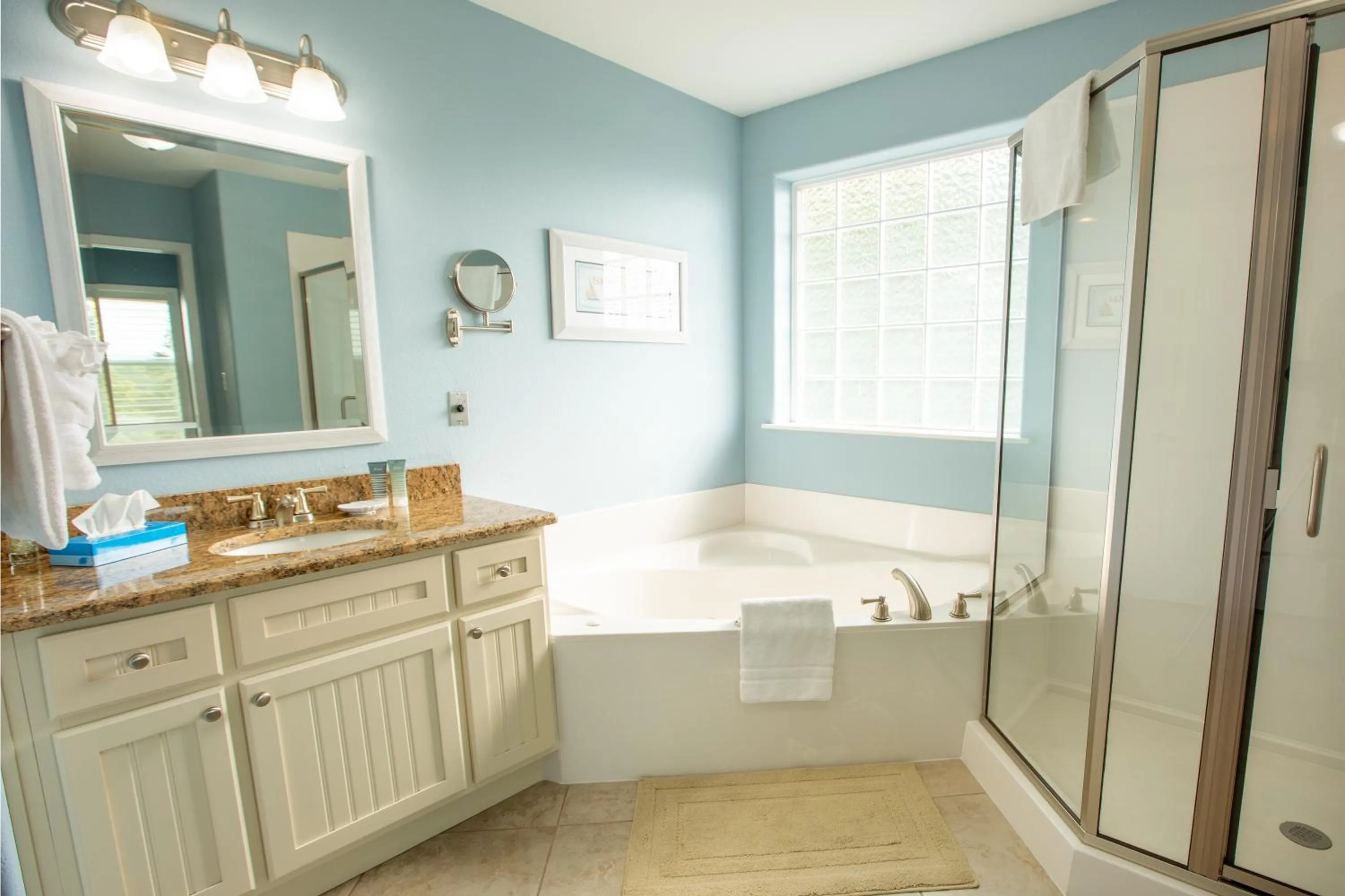 Shower in Palace View Heights by Spinnaker