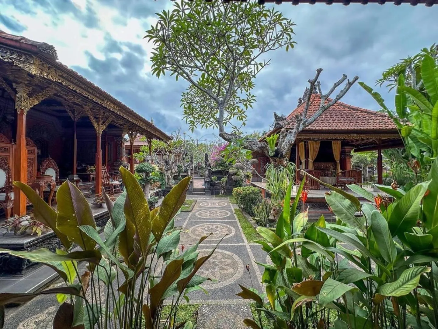 Garden view in KUDESA Homestay by Pramana Villas