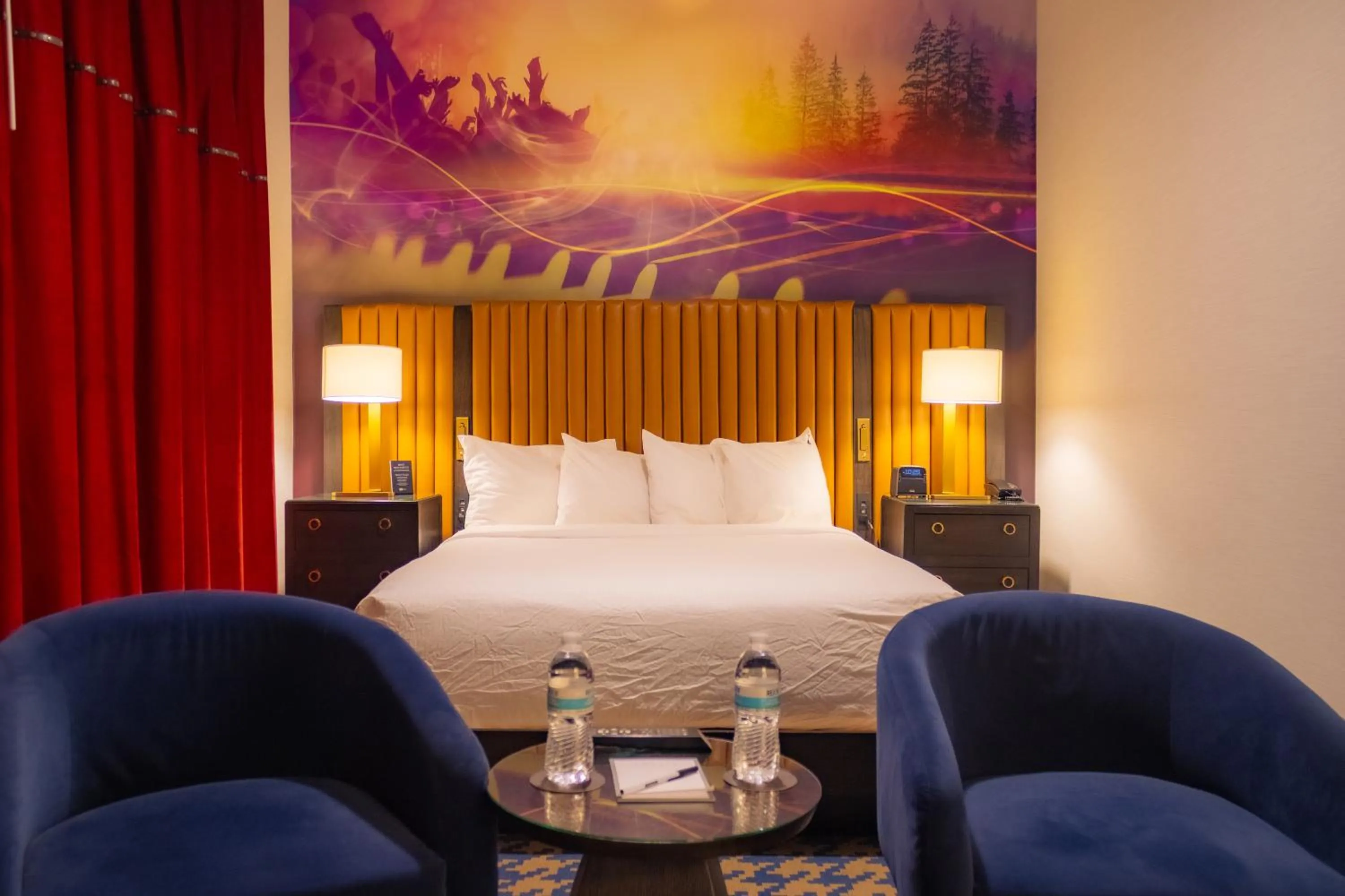Bedroom, Bed in Rocksino by Hard Rock Deadwood