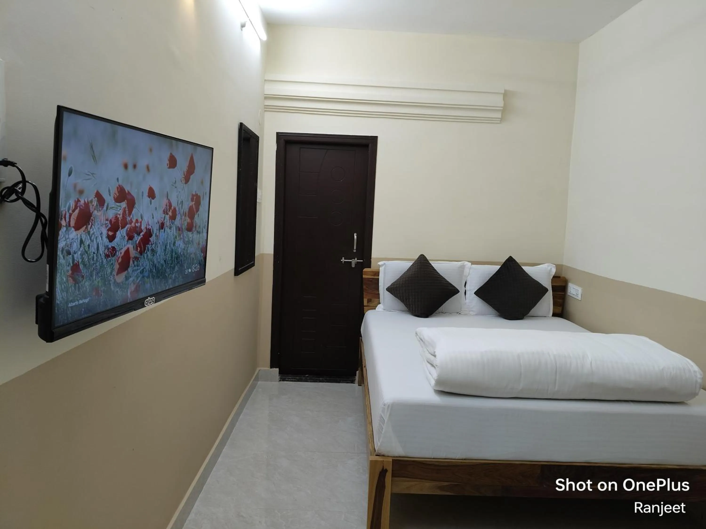 Bed in 144 Tipiverse