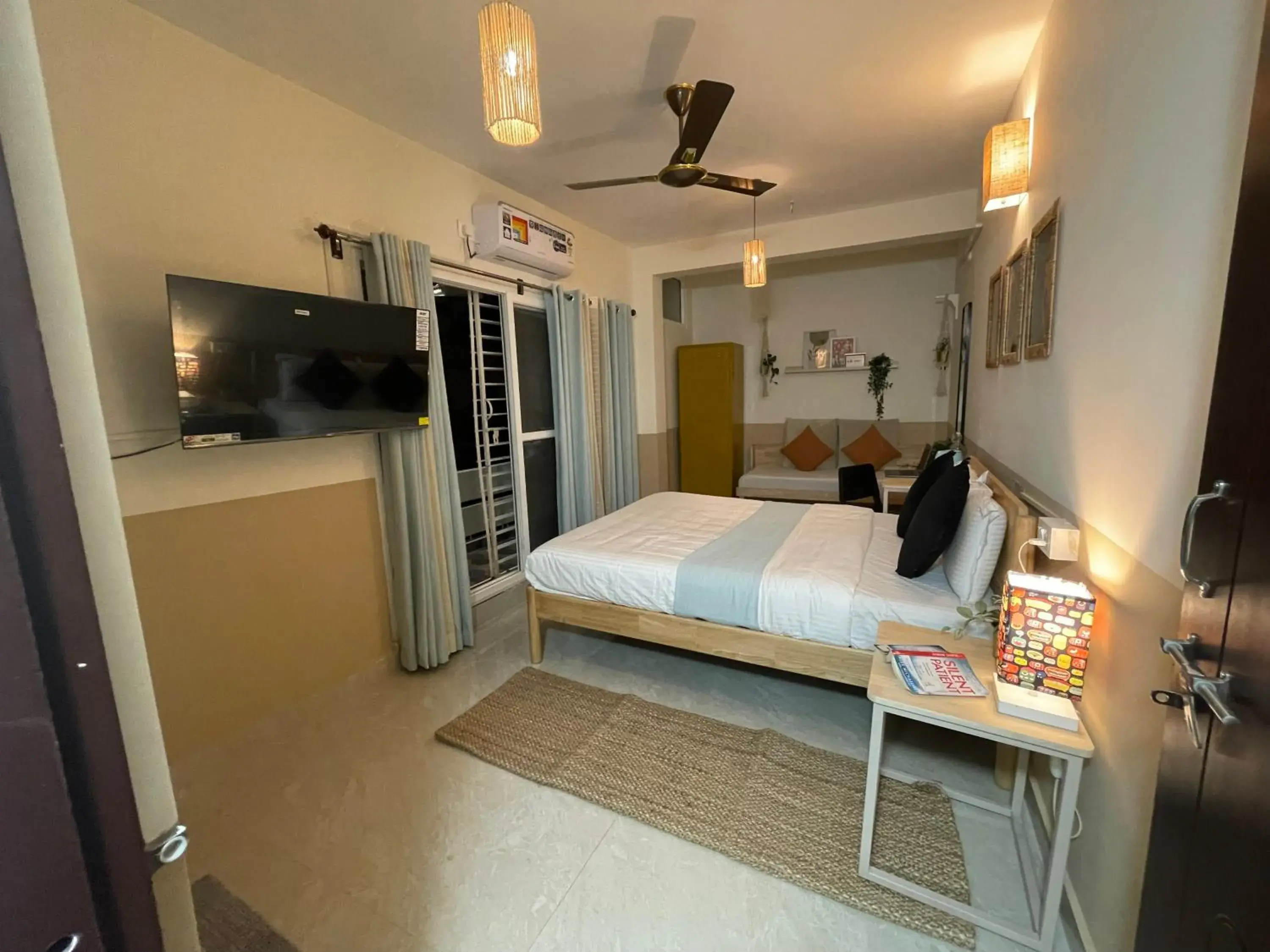 Double Room with Balcony in 144 Tipiverse Double Room with Balcony in 144 Tipiverse