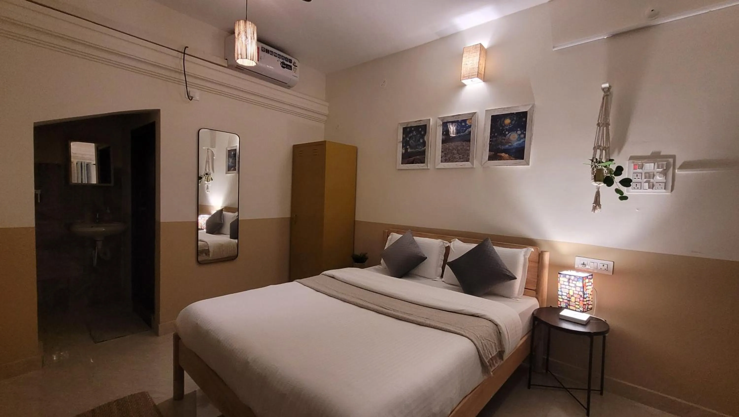 Bed in 144 Tipiverse