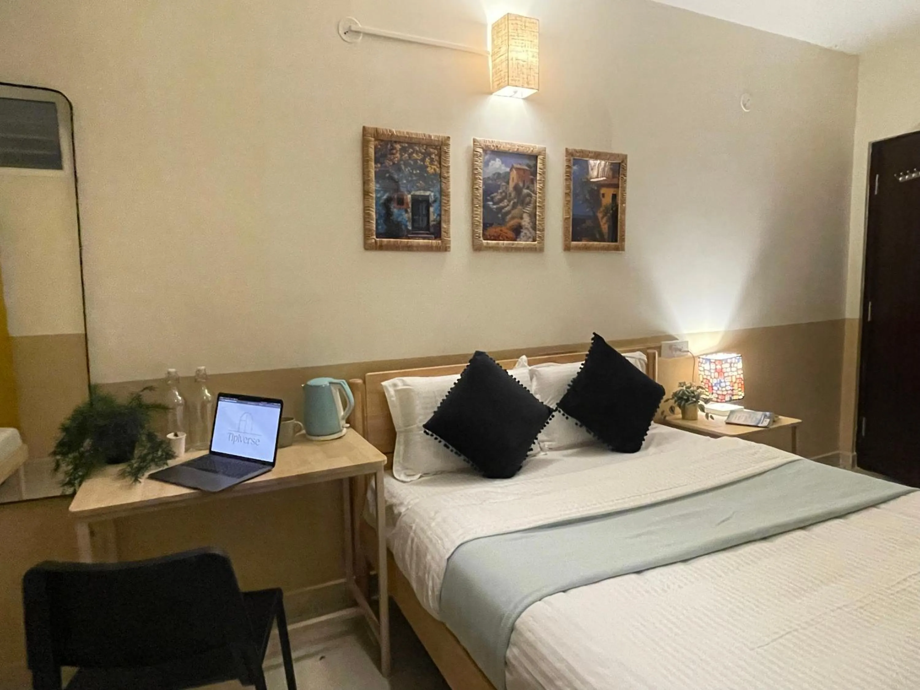 Bed in 144 Tipiverse