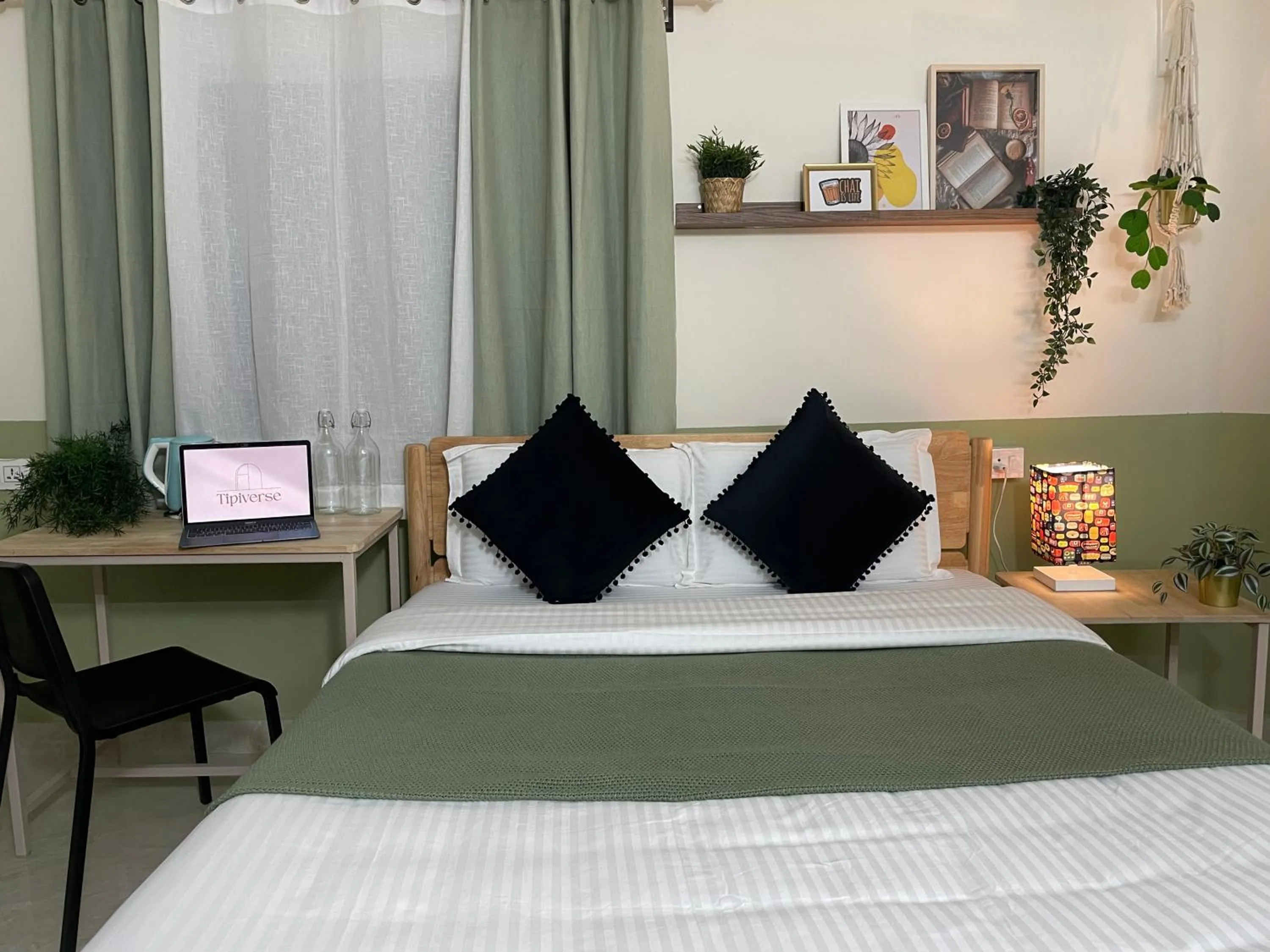 Bed in 144 Tipiverse