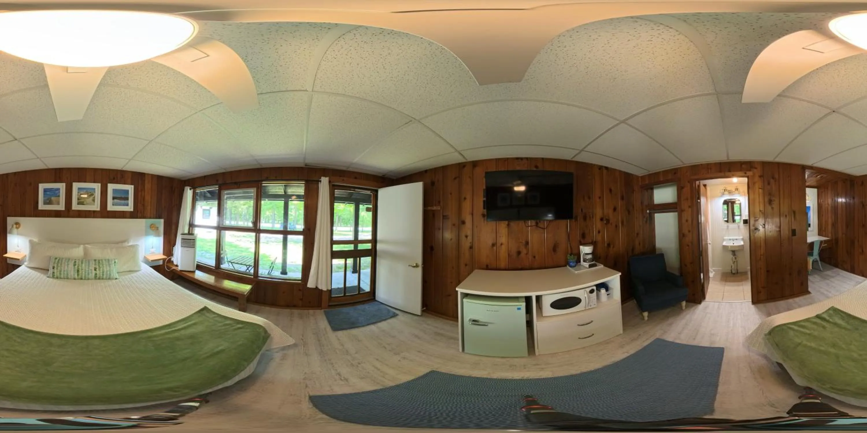Photo of the whole room in Dune Climb Inn