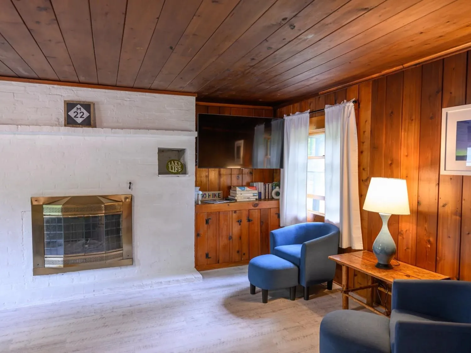 Living room in Dune Climb Inn