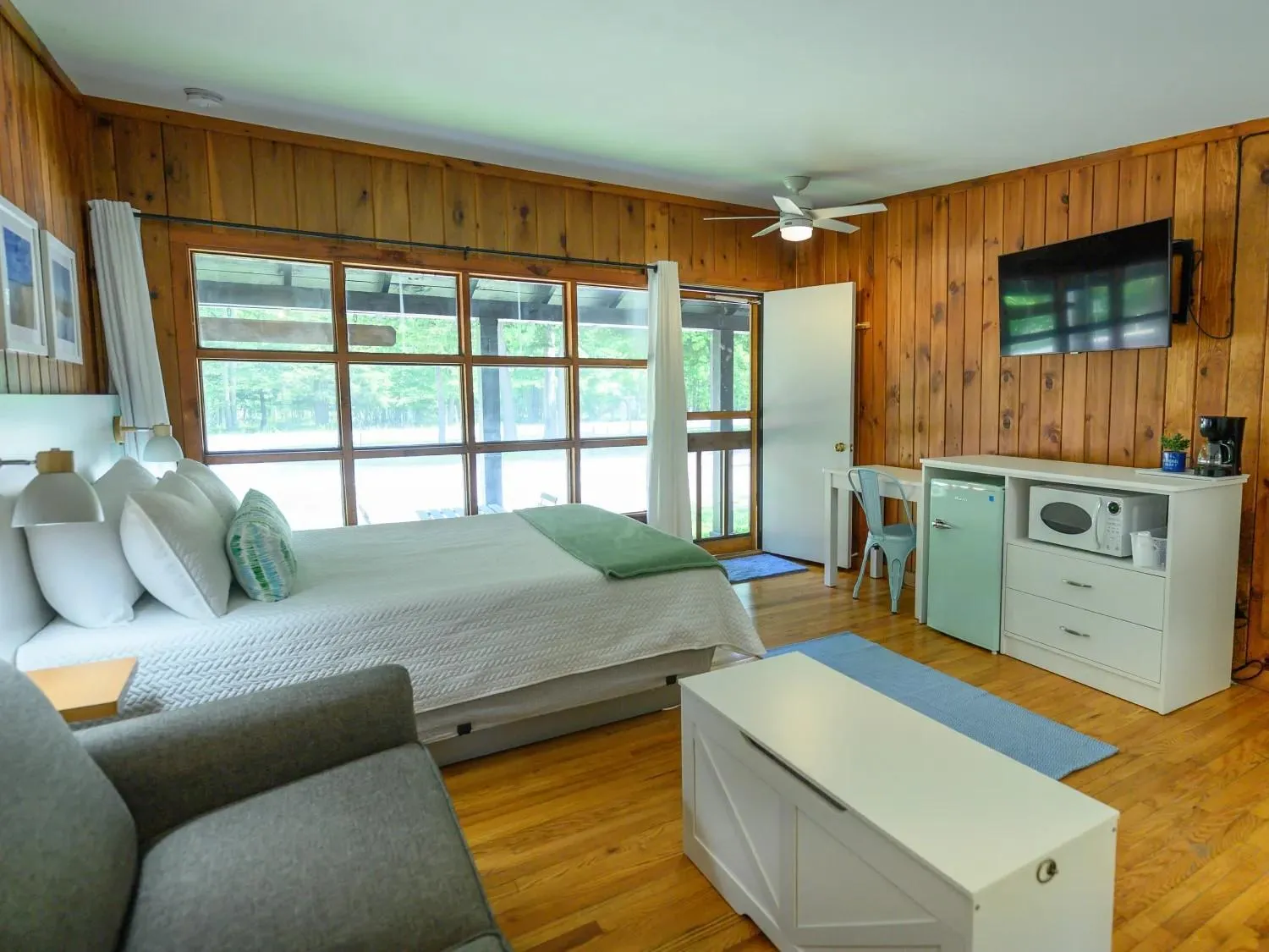 Bed in Dune Climb Inn
