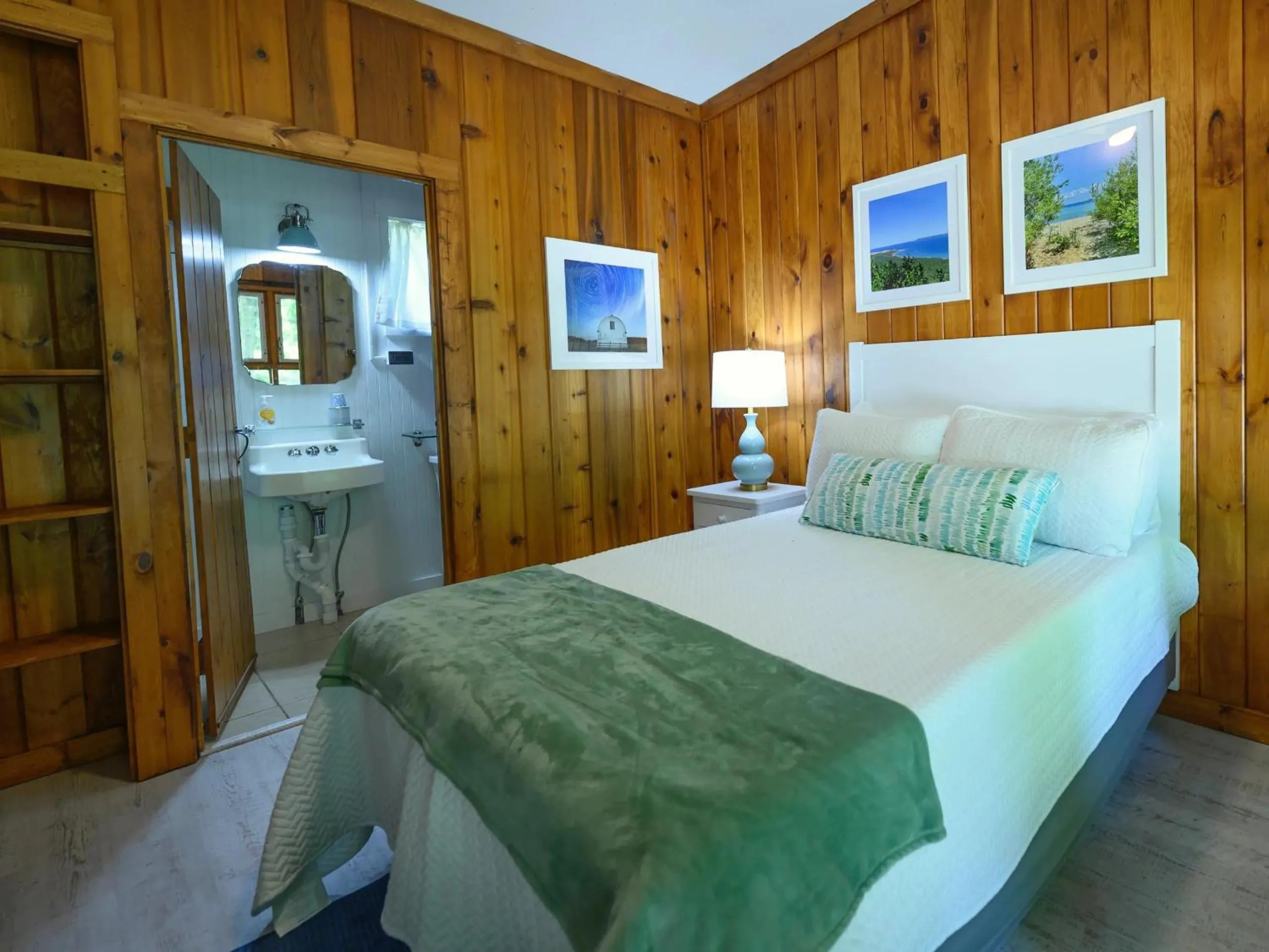 Bed in Dune Climb Inn