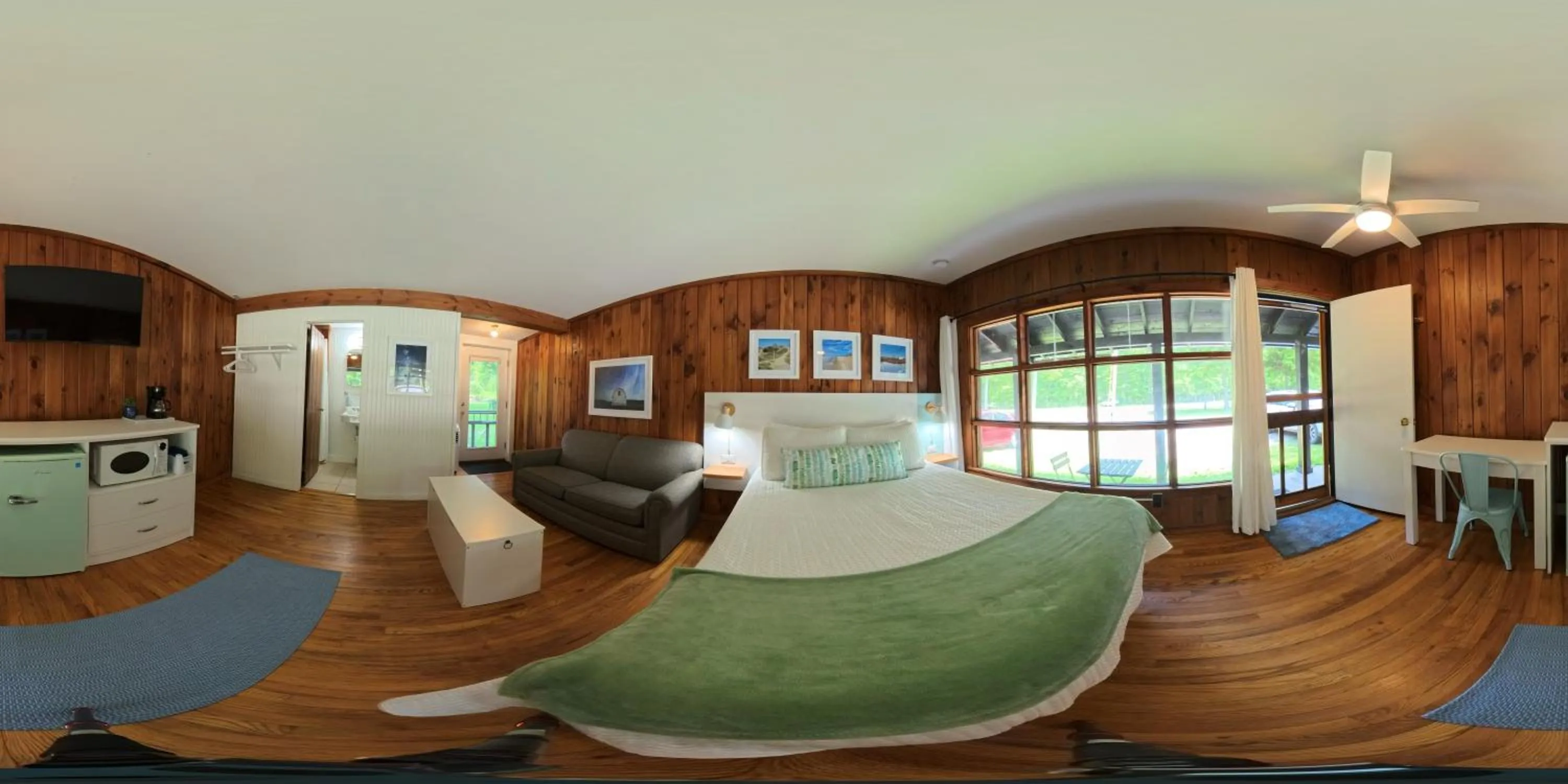 Photo of the whole room in Dune Climb Inn