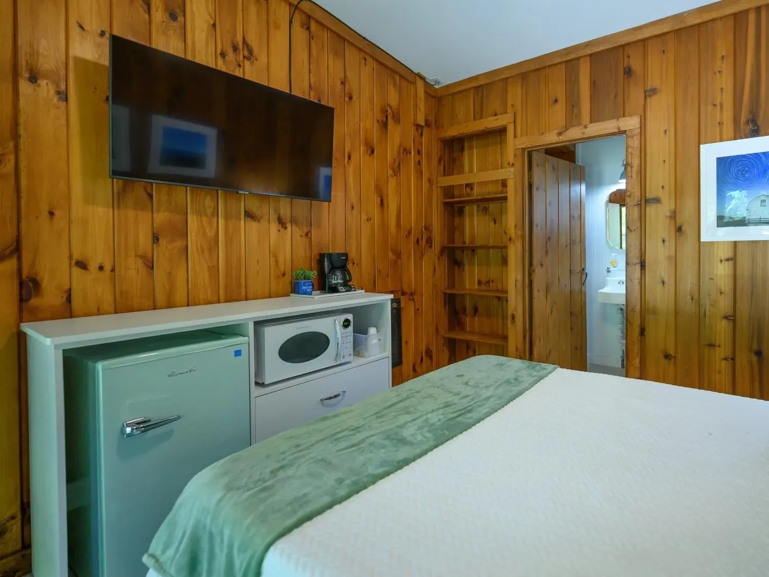 Bed in Dune Climb Inn