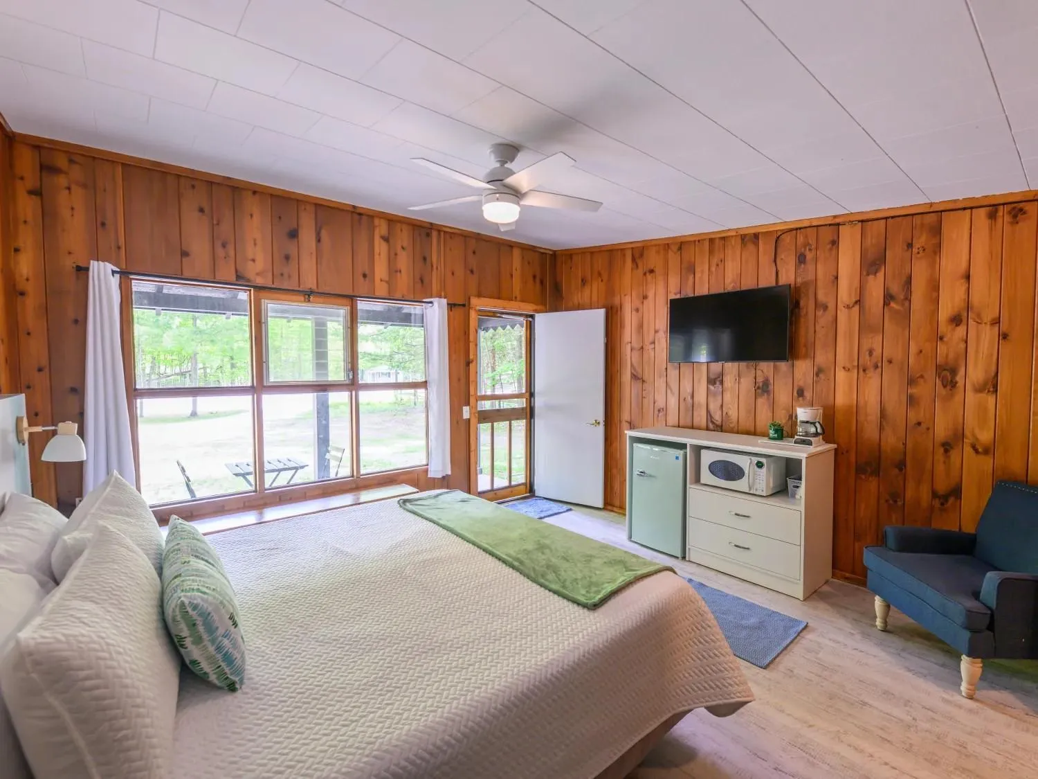 Bed in Dune Climb Inn