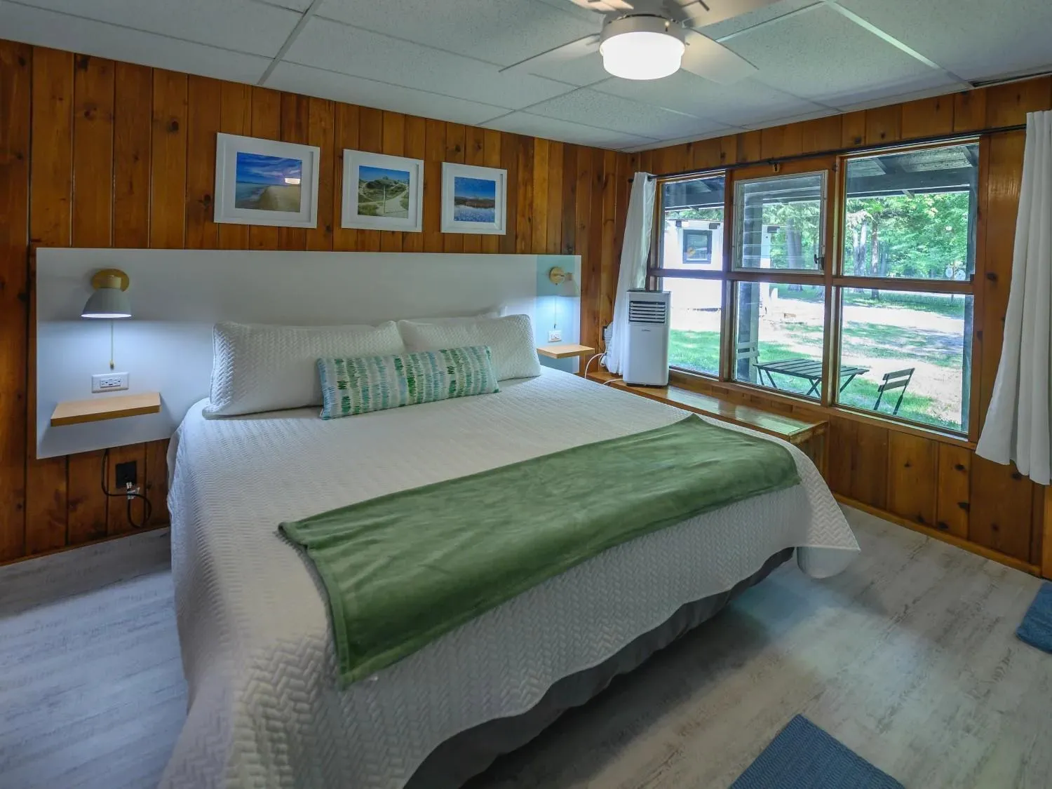 Bed in Dune Climb Inn