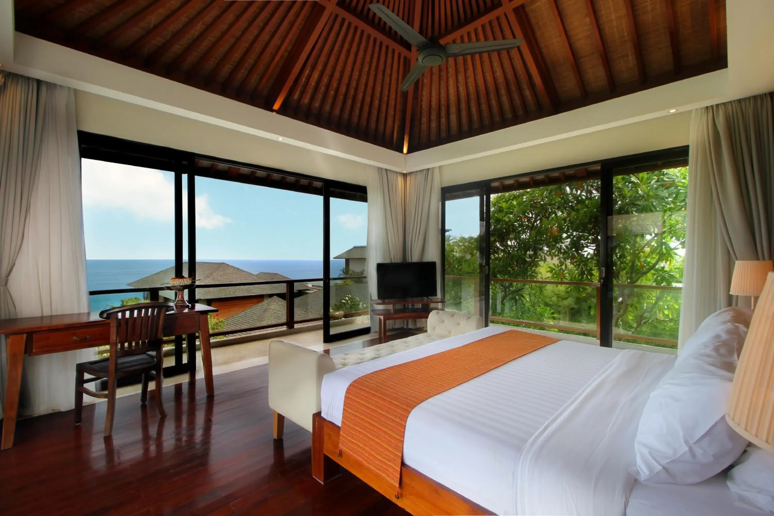 Trisha Cliff Villa Karang Tinggi Trisha Cliff Villa Karang Tinggi