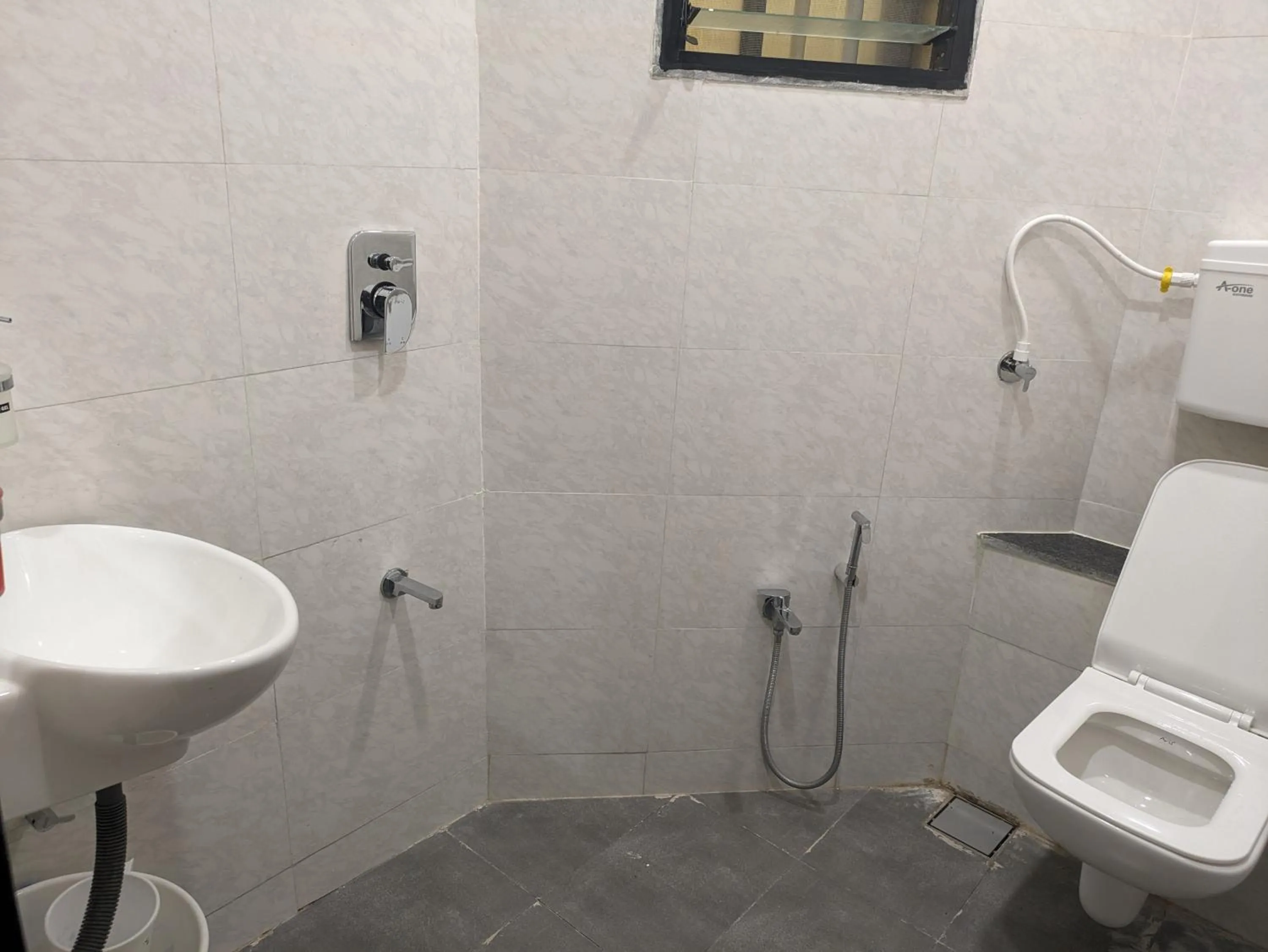 Bathroom in Hotel JDS