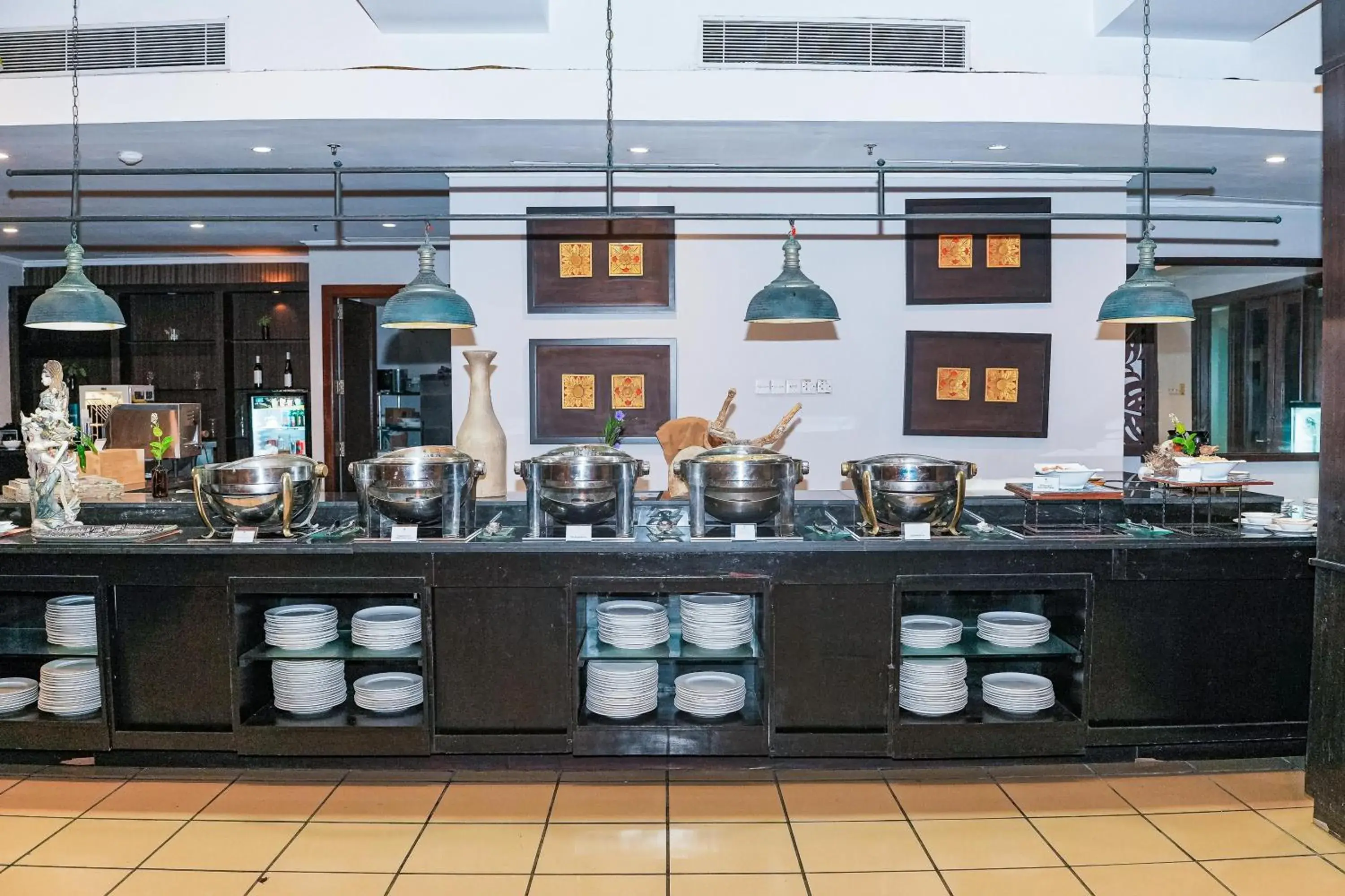 Buffet breakfast in New Kuta Hotel by LORIN Buffet breakfast in New Kuta Hotel by LORIN