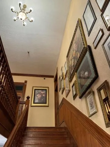 Decorative detail in Woodbine Inn and Restaurant