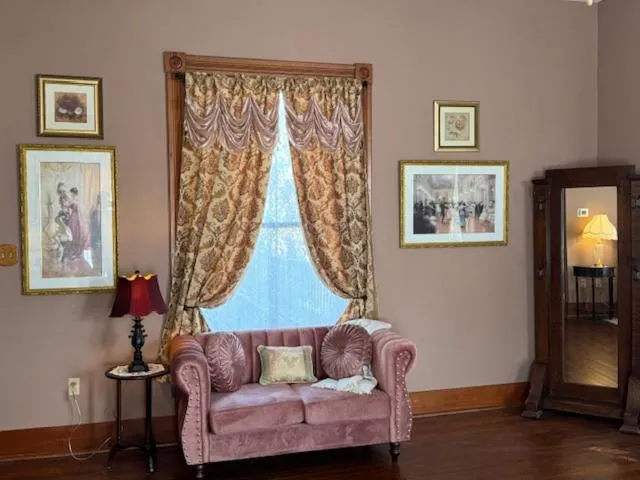 Seating area in Woodbine Inn and Restaurant