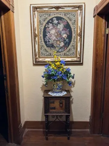 Decorative detail in Woodbine Inn and Restaurant