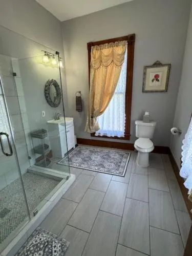Bathroom in Woodbine Inn and Restaurant