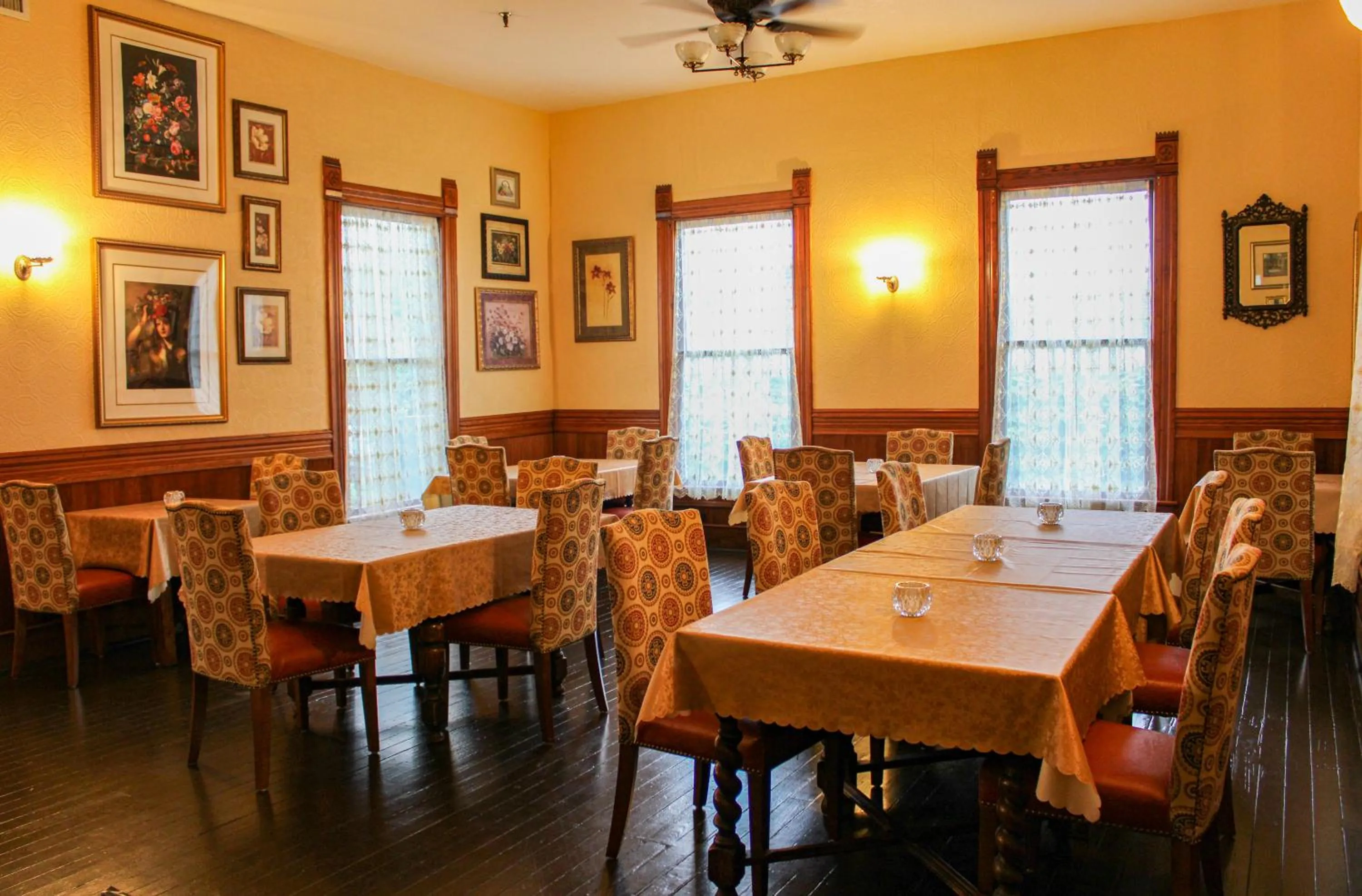Restaurant/places to eat in Woodbine Inn and Restaurant