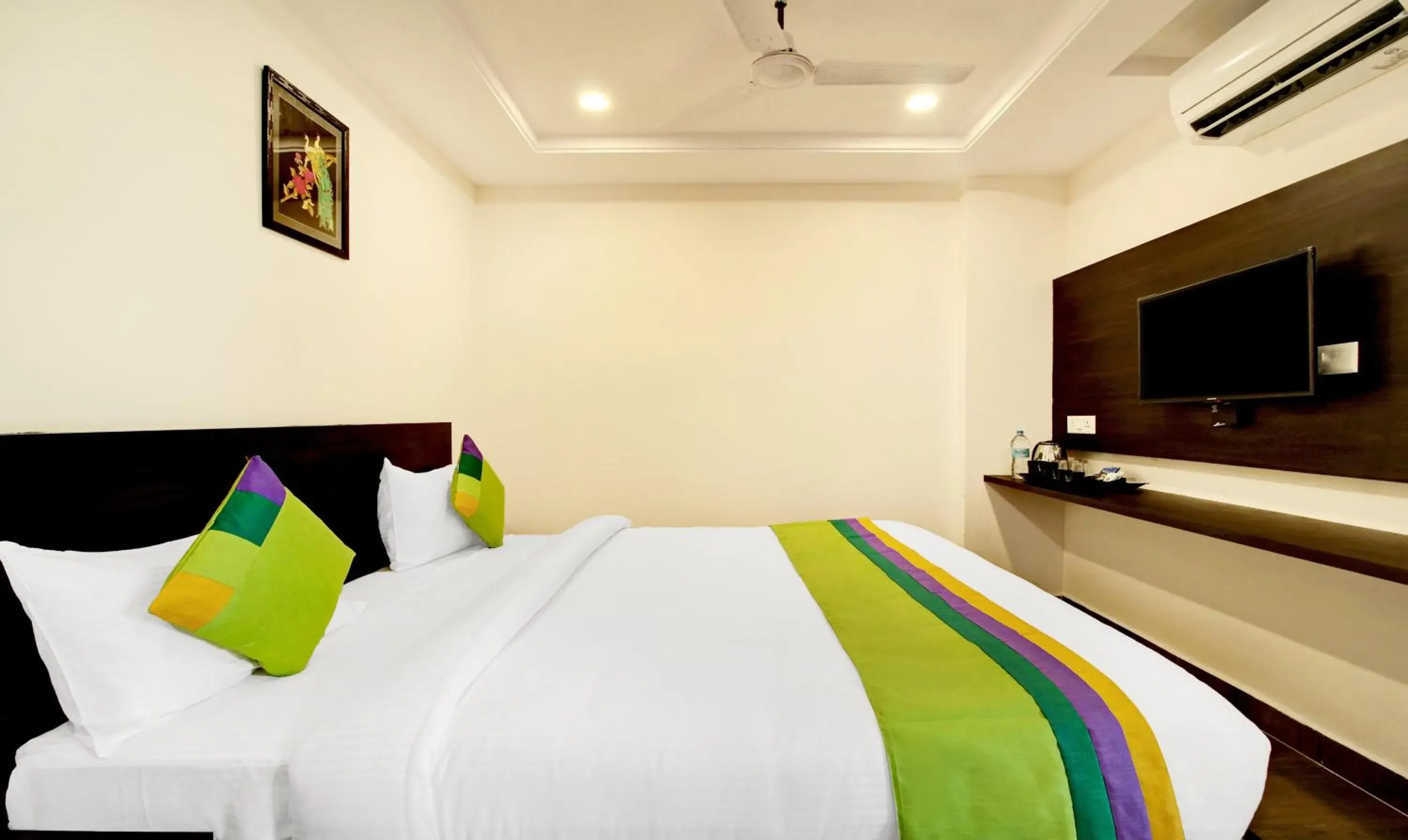 Bedroom, Bed in Treebo Excella Bedroom, Bed in Treebo Excella