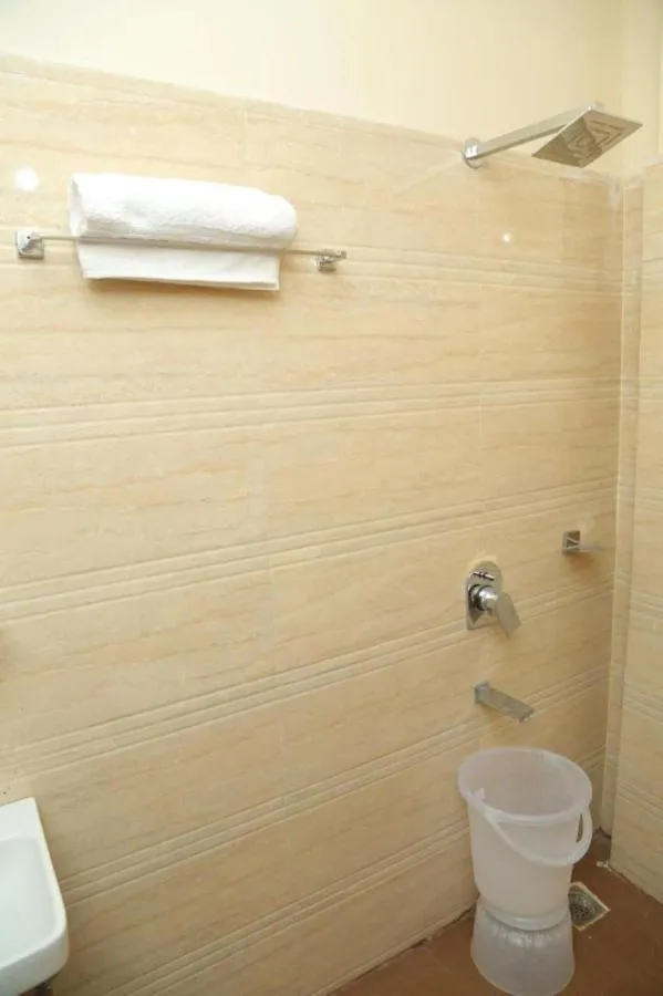 Bathroom in HOTEL GOLDEN DREAMS