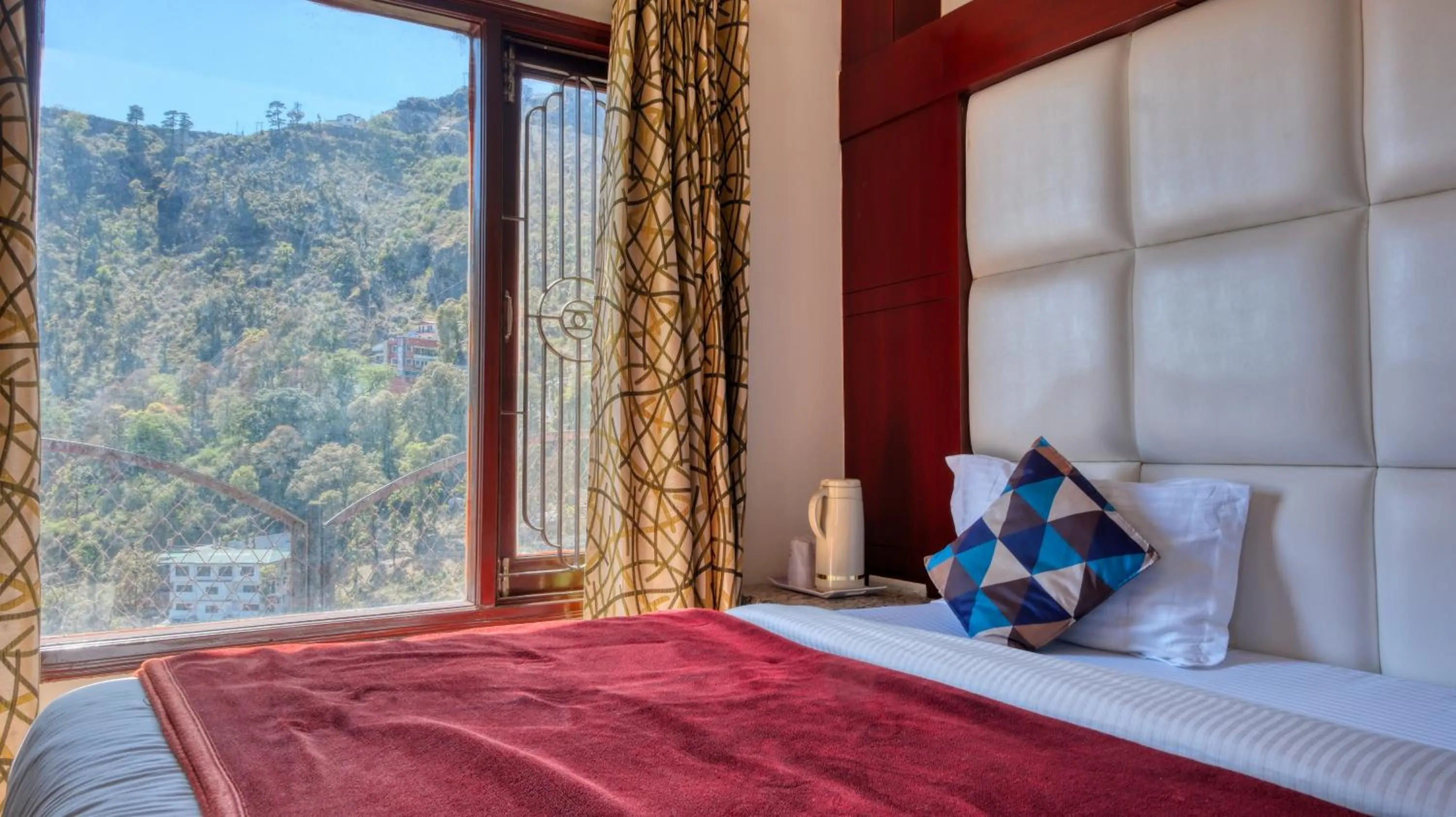 Bed in Basera Hotel, Mall Road