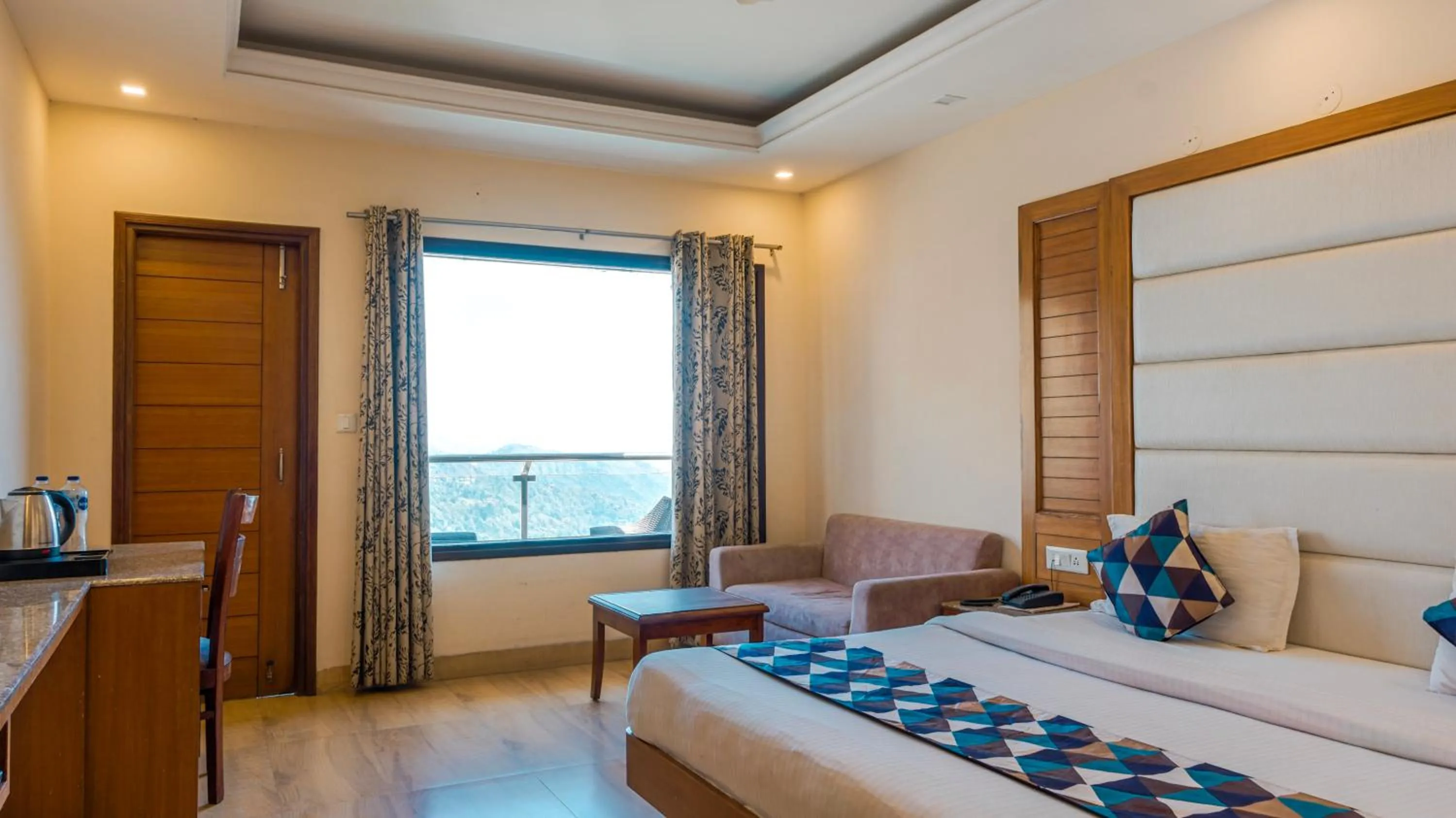 Bed in Basera Hotel, Mall Road