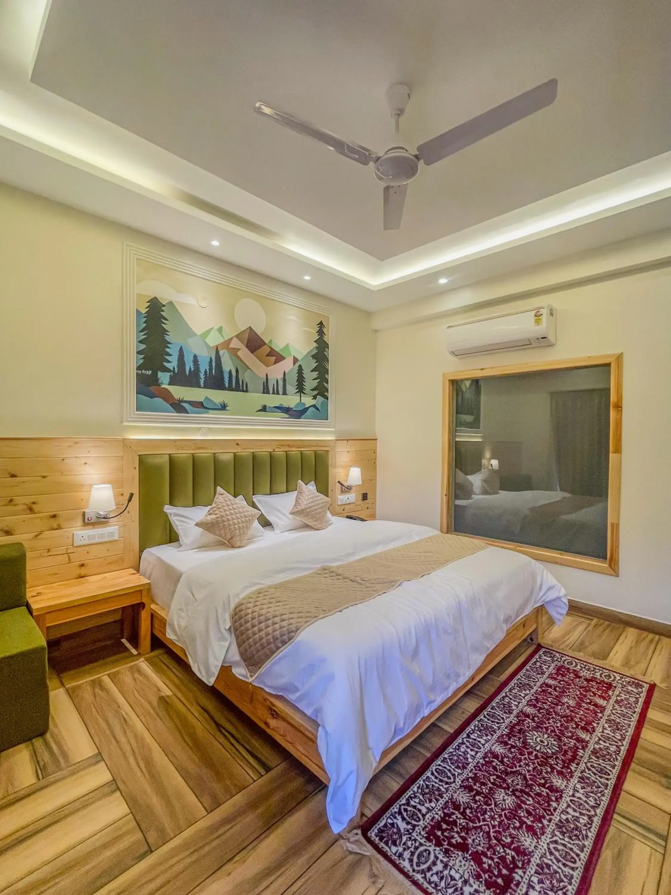 Photo of the whole room, Bed in Heryk Hillview Hotel Photo of the whole room, Bed in Heryk Hillview Hotel