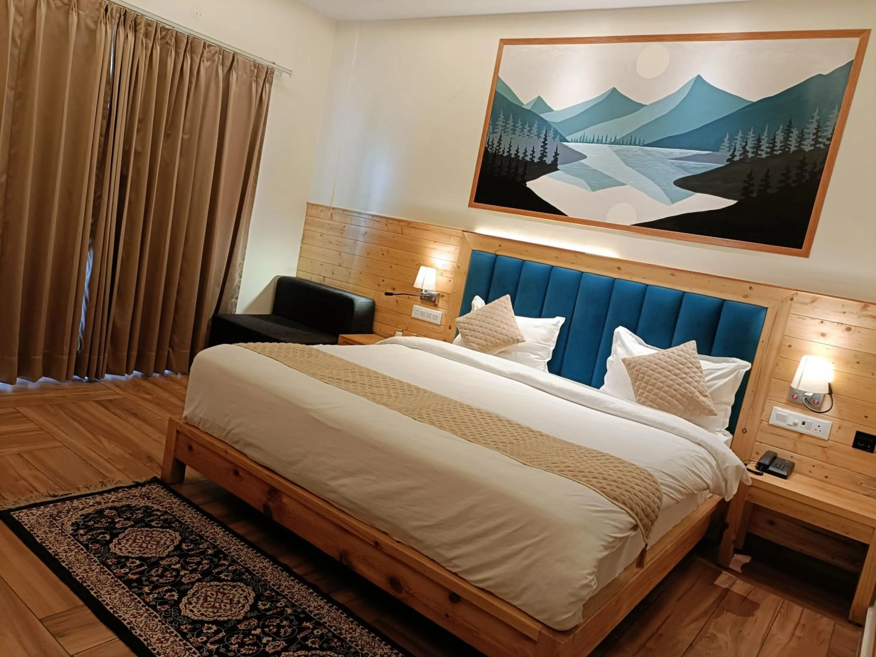 Photo of the whole room, Bed in Heryk Hillview Hotel