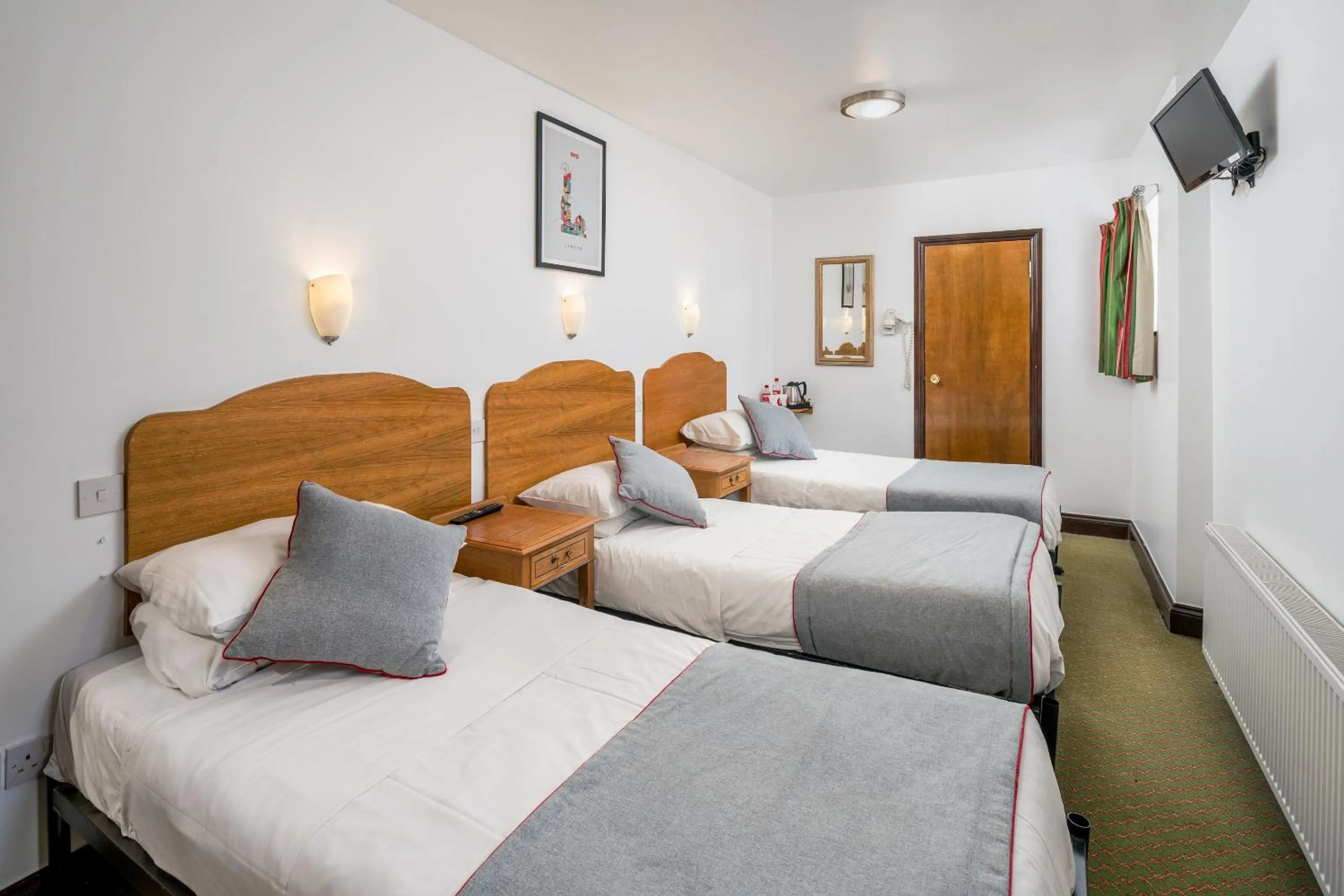 Bedroom, Bed in Abbey Hotel, London Shepherd's Bush Market