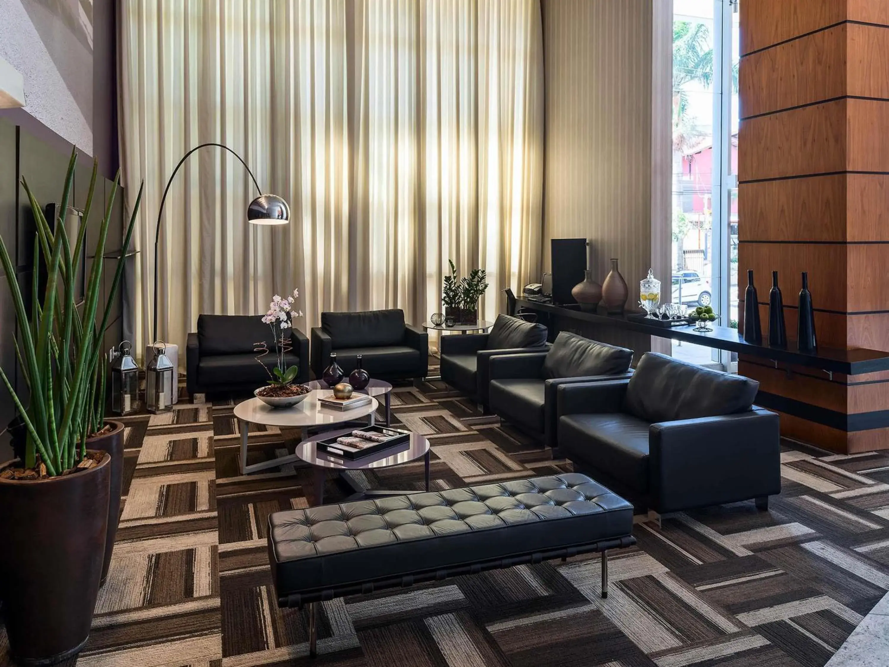 Property building in Mercure Belo Horizonte Savassi Property building in Mercure Belo Horizonte Savassi