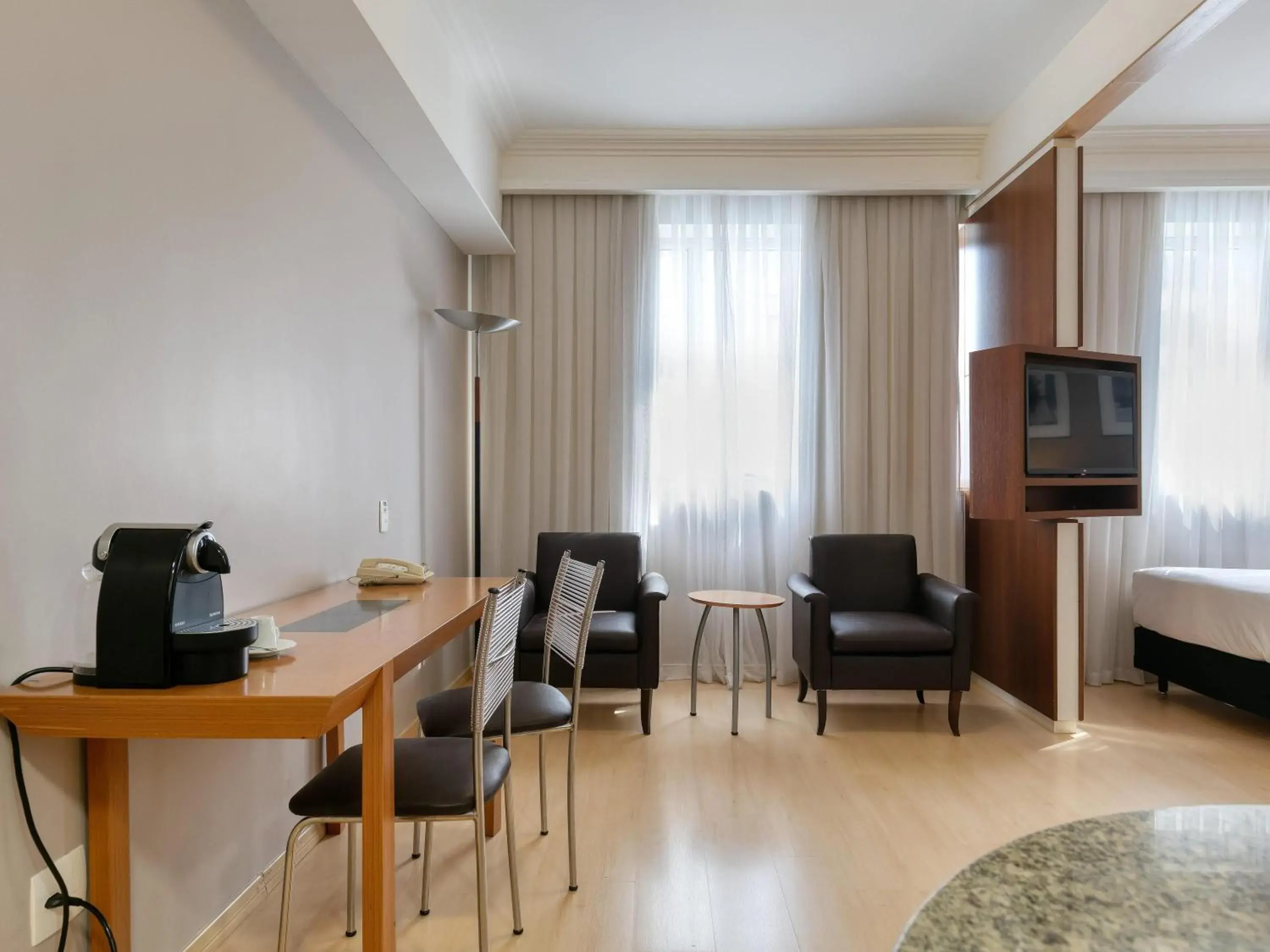 Superior Twin Room - single occupancy in Mercure Belo Horizonte Savassi Superior Twin Room - single occupancy in Mercure Belo Horizonte Savassi
