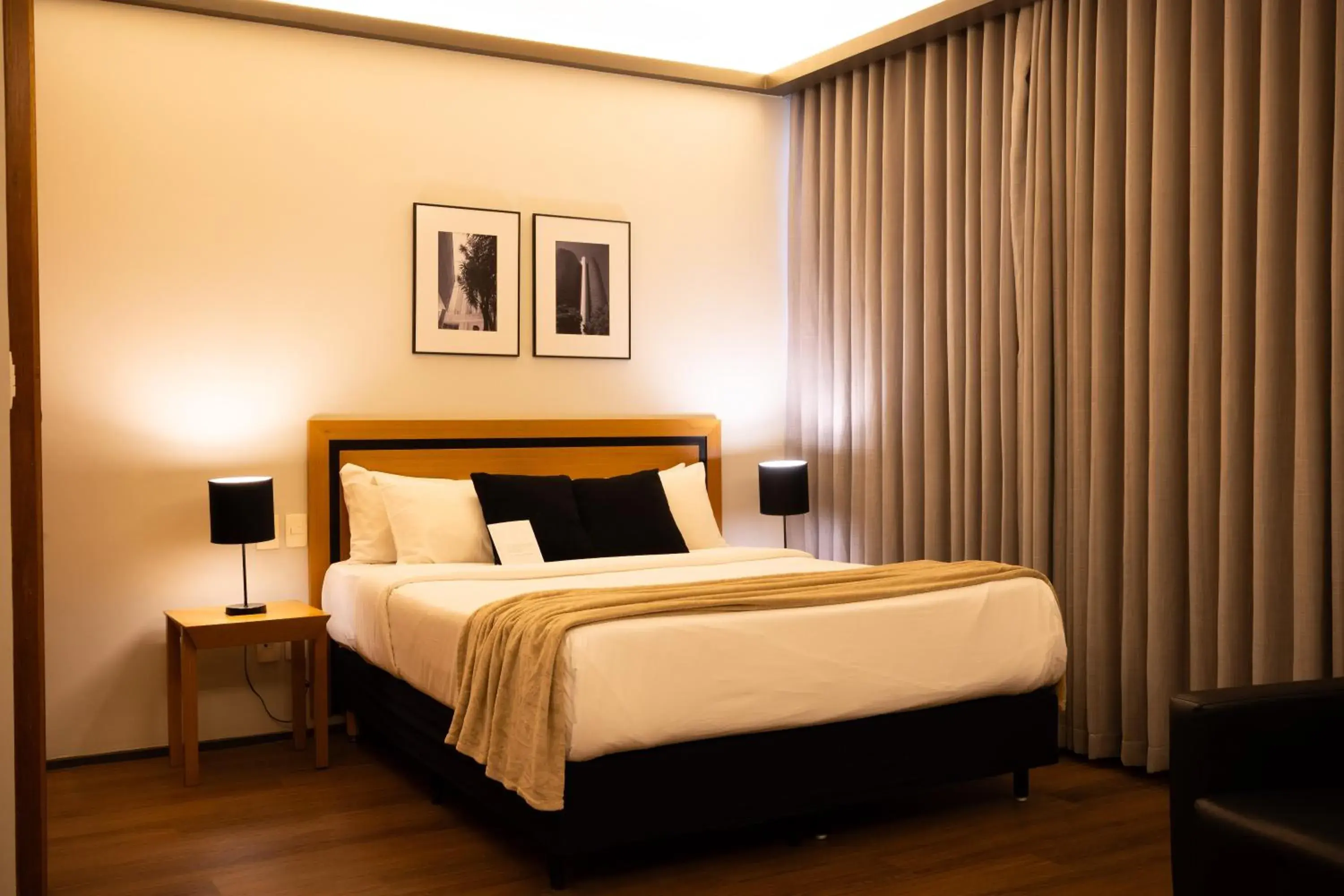 Property building, Bed in Mercure Belo Horizonte Savassi Property building, Bed in Mercure Belo Horizonte Savassi