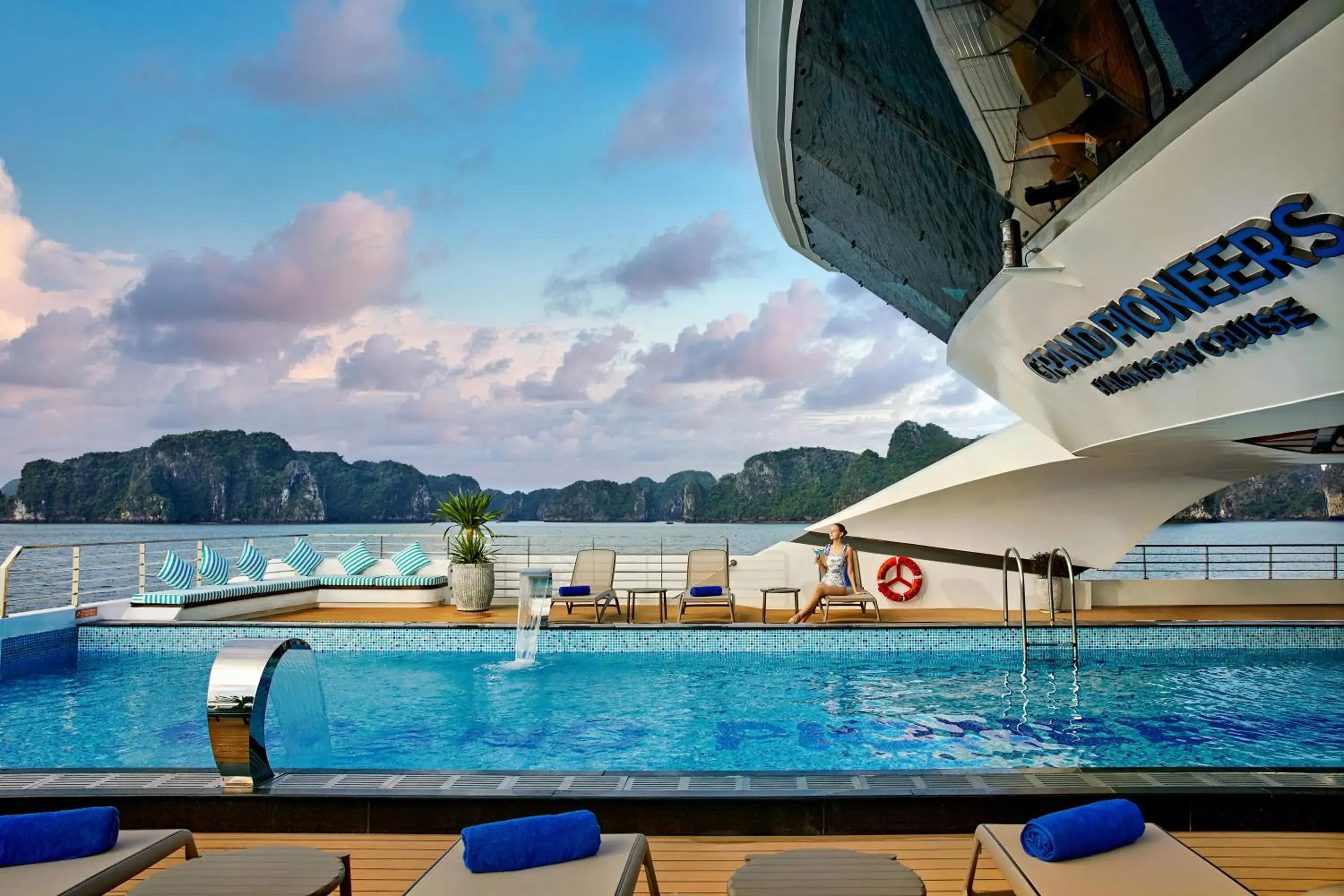 Pool view in Grand Pioneers Halong Bay Cruise 2 Pool view in Grand Pioneers Halong Bay Cruise 2
