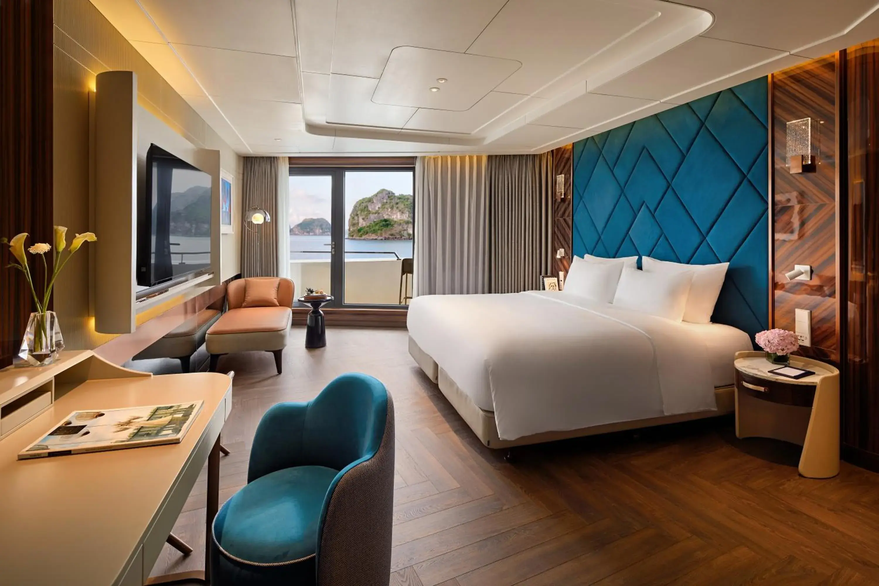 The Signature Suite in Grand Pioneers Halong Bay Cruise 2 The Signature Suite in Grand Pioneers Halong Bay Cruise 2