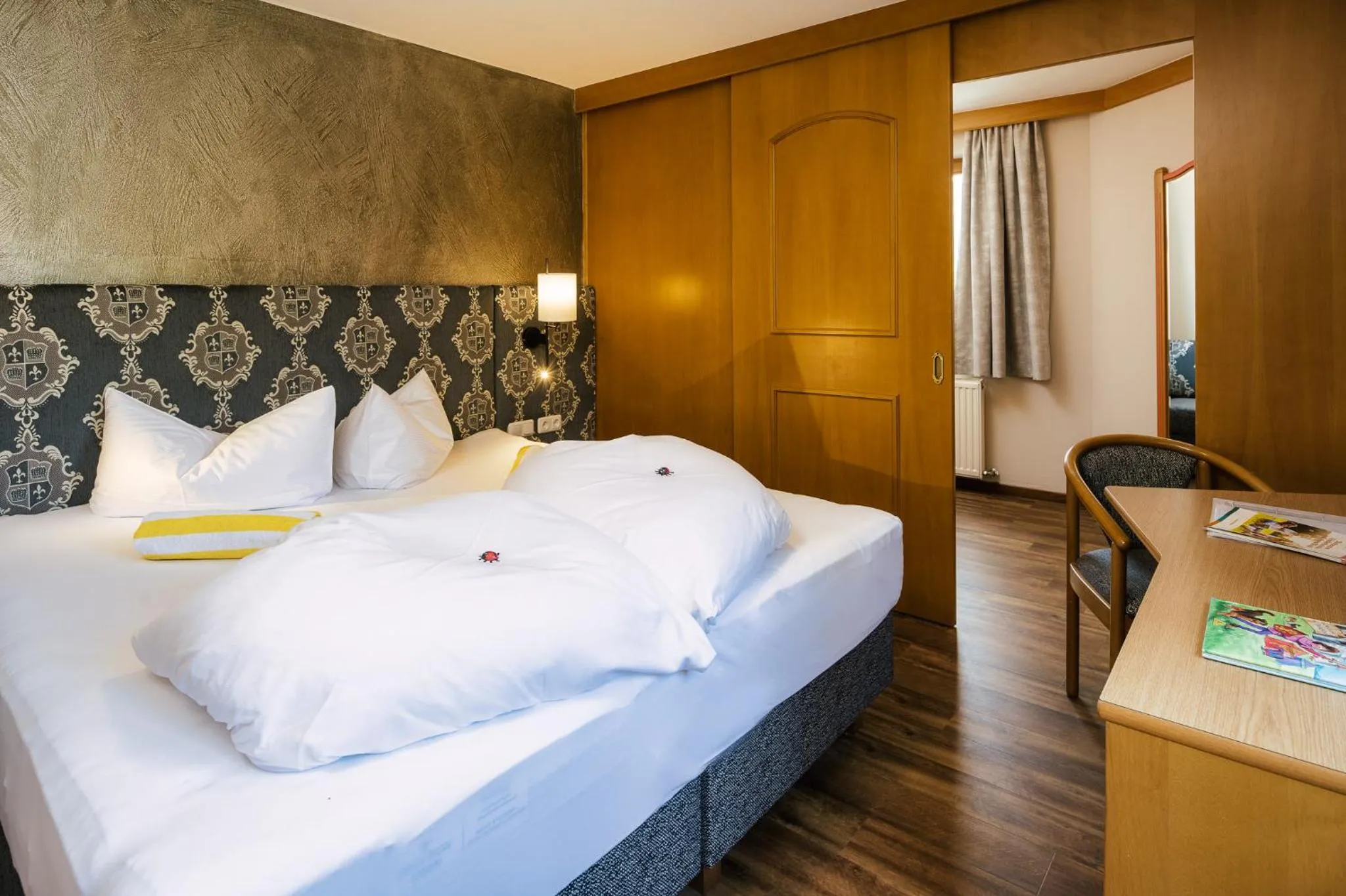 Bedroom, Bed in Kinderhotel Laderhof