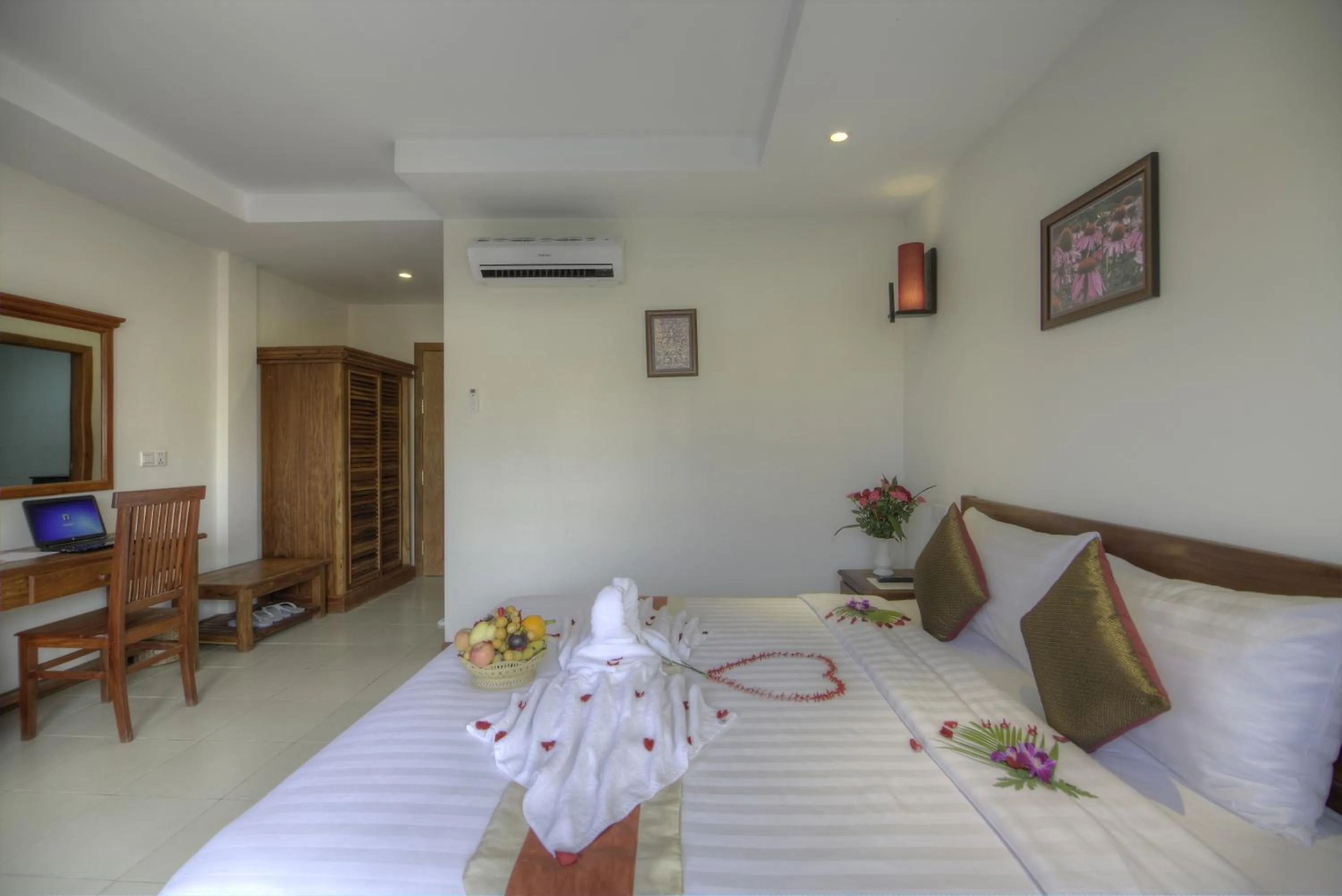 Bed in Kouprey Hotel