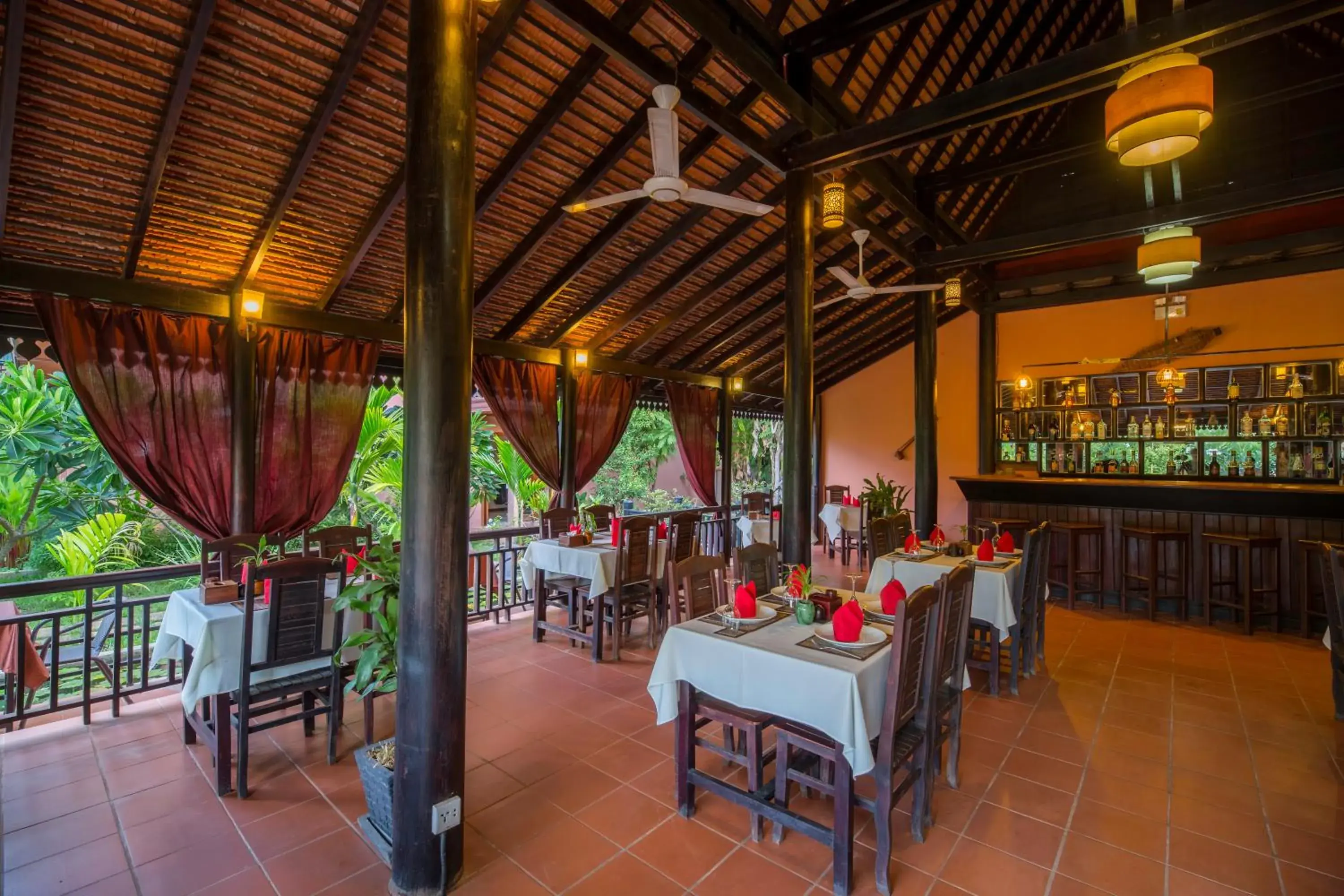 Restaurant/Places to Eat in Kouprey Hotel