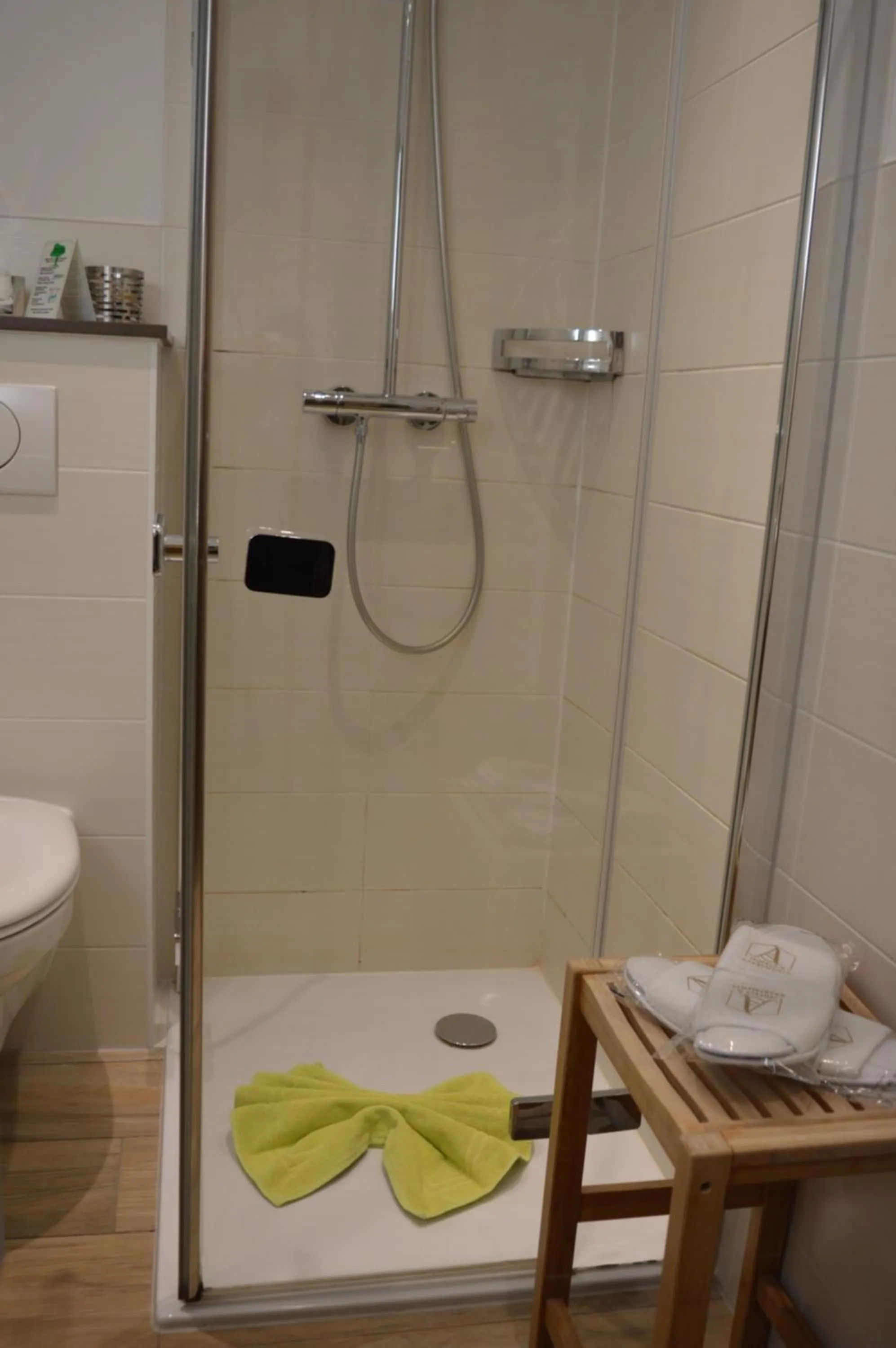 Shower in Landhaus Zum Heidewanderer mit THERMEplus