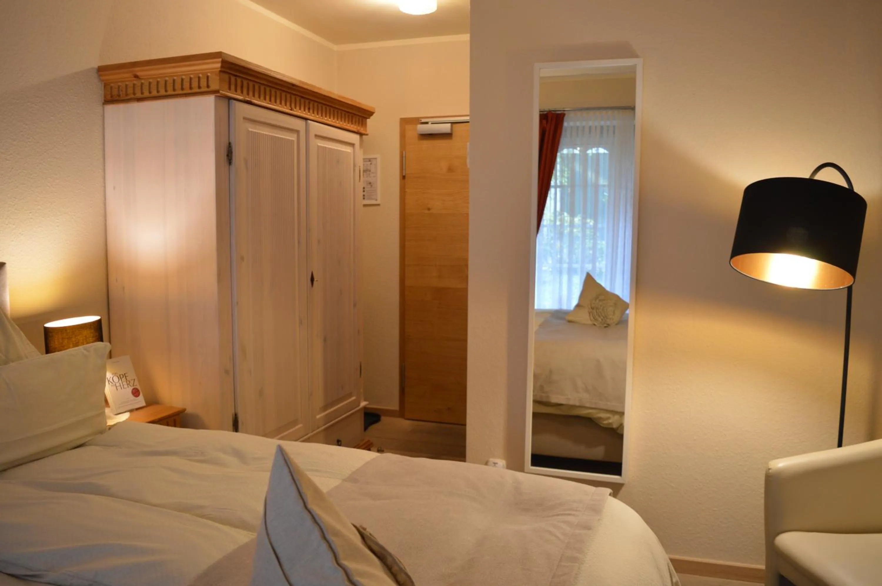 Photo of the whole room, Bed in Landhaus Zum Heidewanderer mit THERMEplus